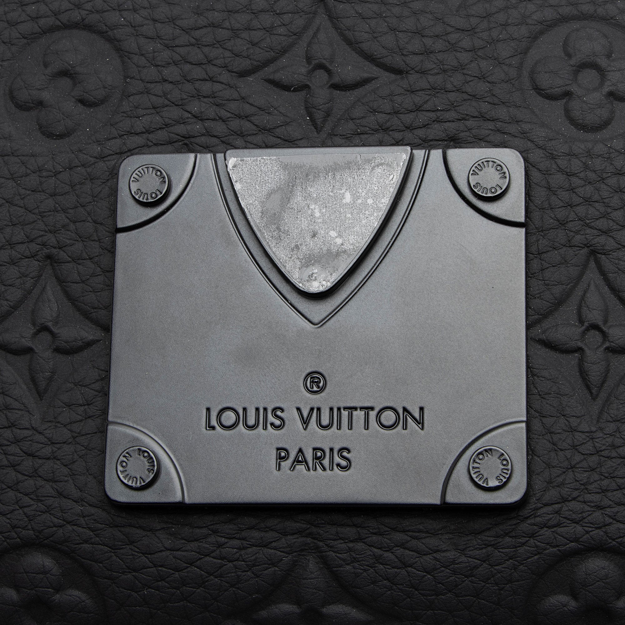 Louis Vuitton Monogram Taurillon Leather S Lock Messenger Bag (SHF-AzeZUq)