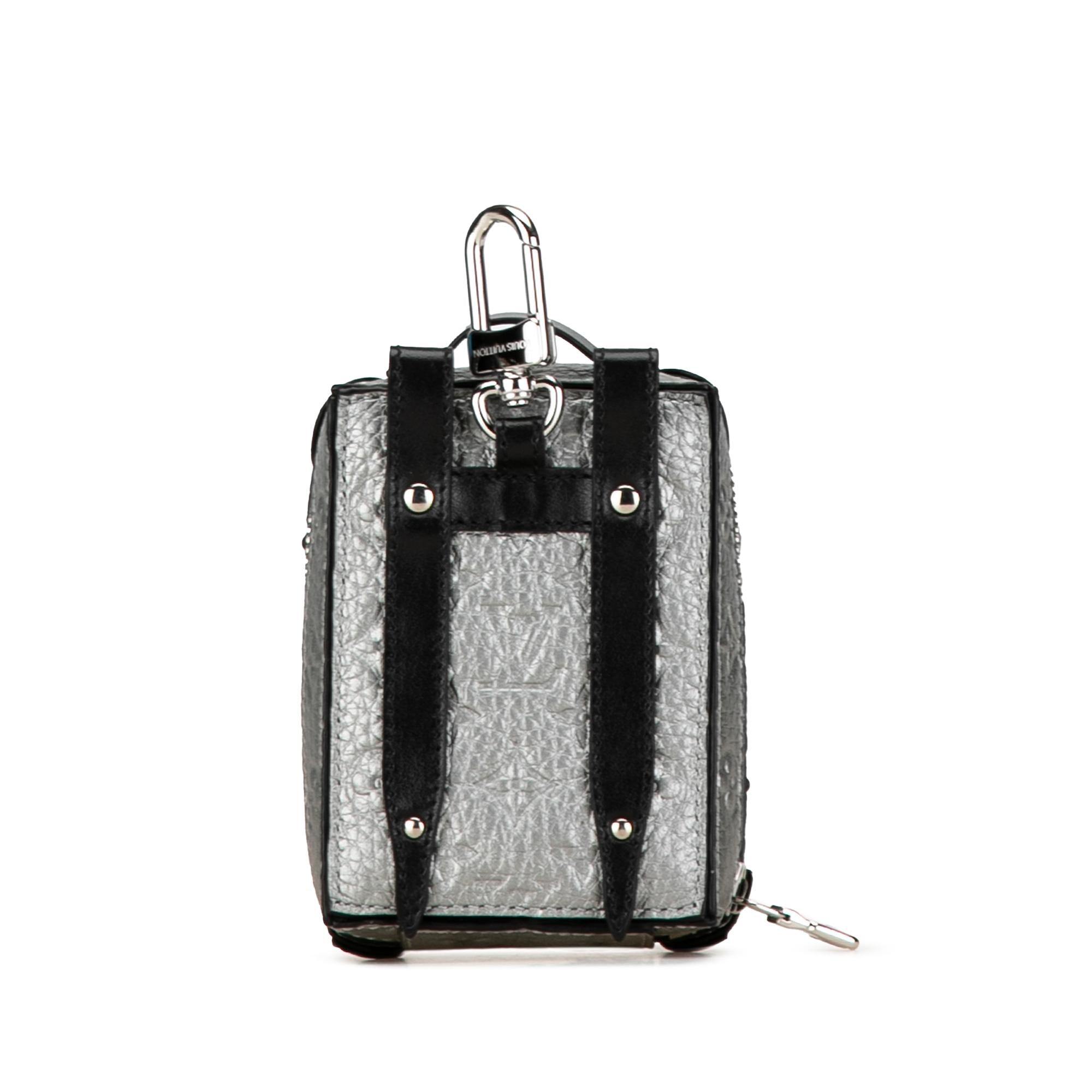 Louis Vuitton Monogram Taurillon Soft Trunk Bag Charm and Key Holder (SHG-ol7qdW)
