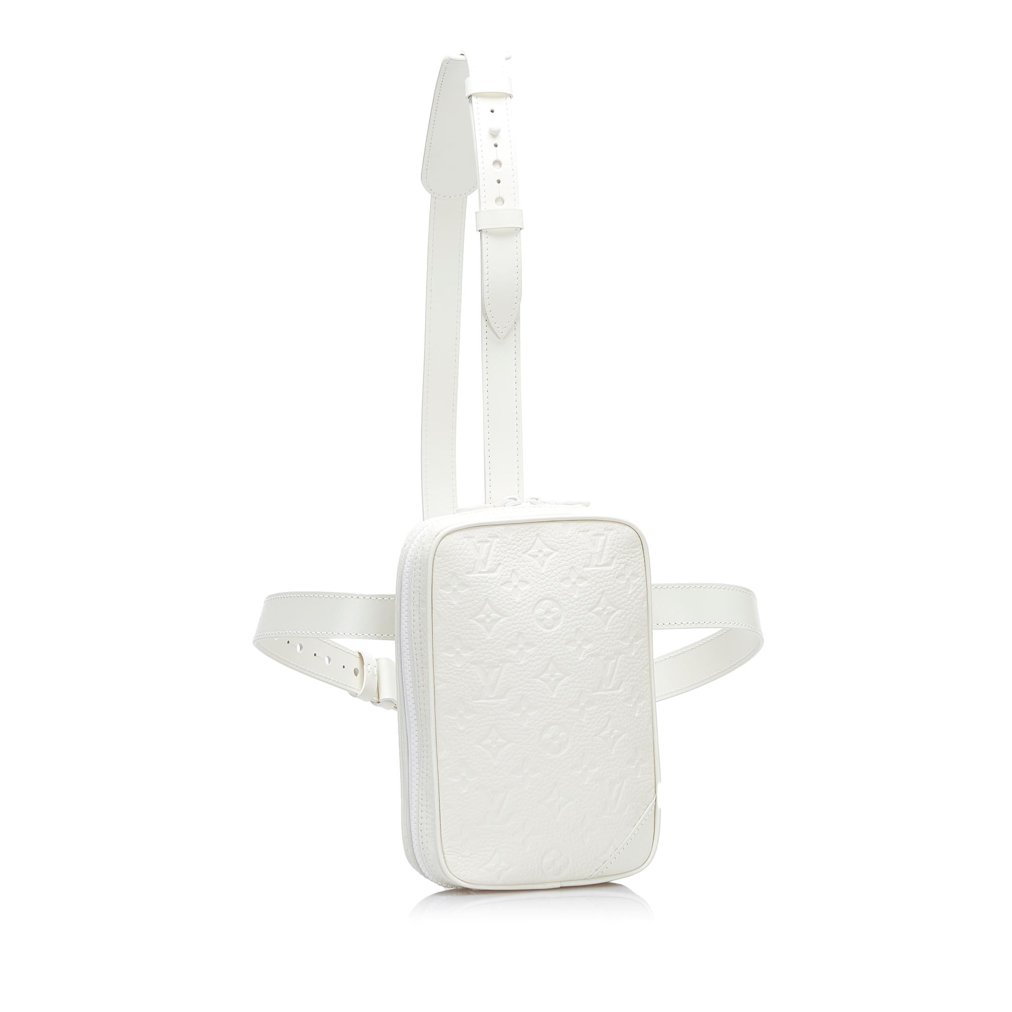 Louis Vuitton Monogram Taurillon Utility Side (SHG-0l536F)