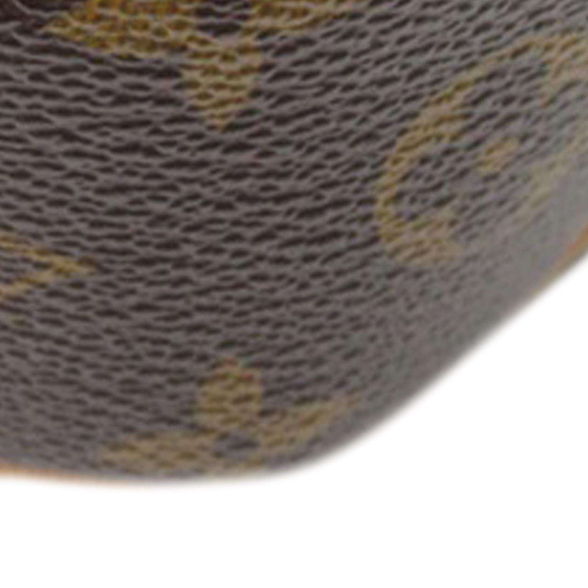 Louis Vuitton Monogram Thames PM (SHG-CjQWN4)