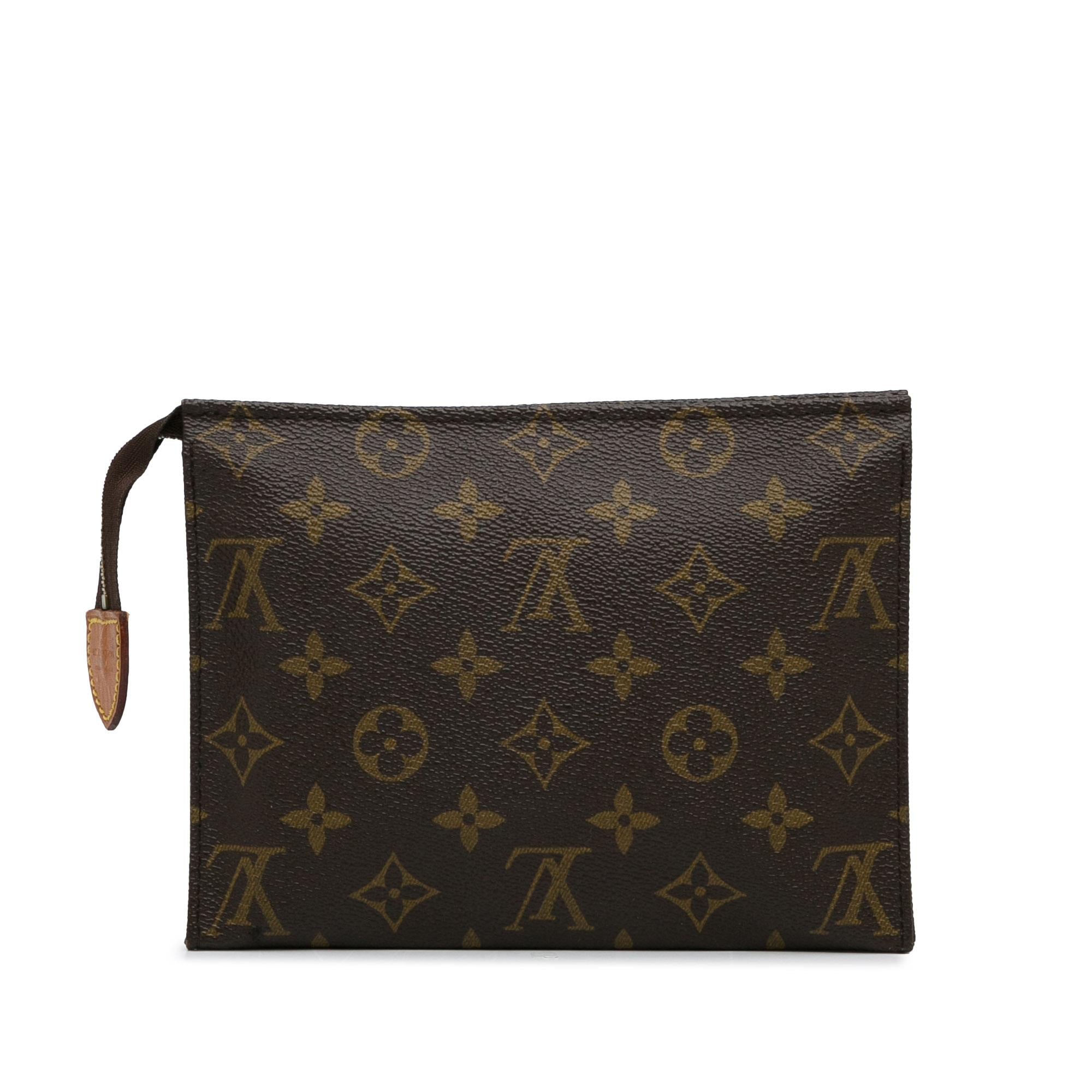 Louis Vuitton Monogram Toiletry Pouch 19 (SHG-tarK1A)