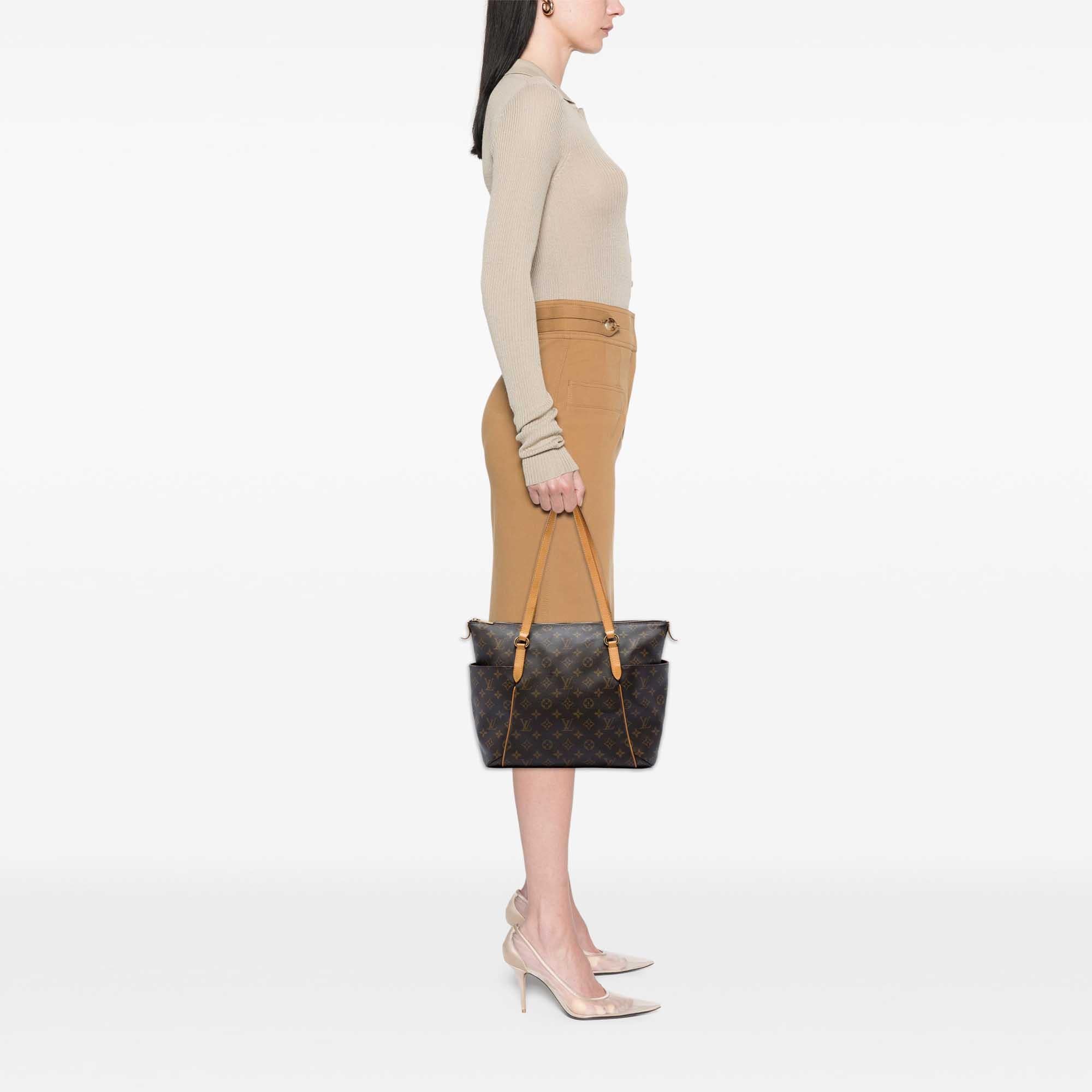 Louis Vuitton Monogram Totally MM