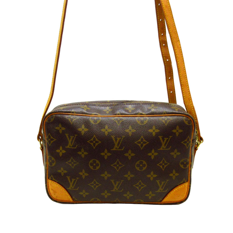 Louis Vuitton Monogram Trocadero 27 (SHG-27724) – LuxeDH