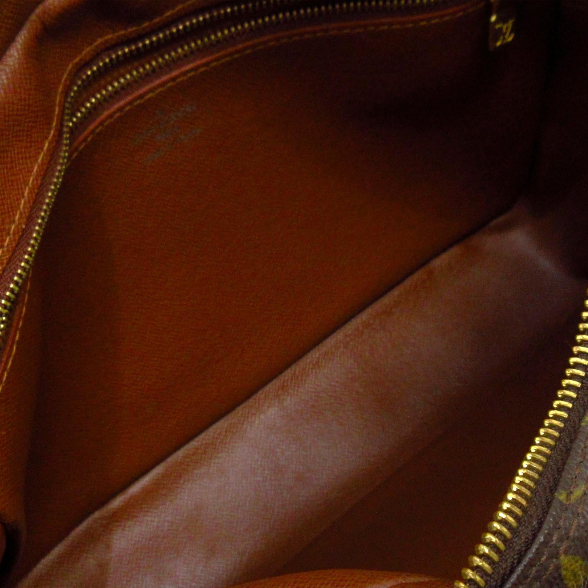 Louis Vuitton Monogram Trocadero 27 (SHG-dOfhMW)