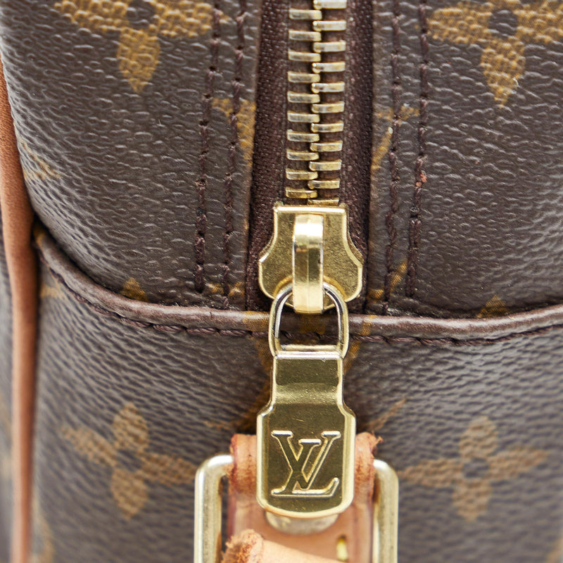 Louis Vuitton Monogram Trocadero 27 (SHG-34125) – LuxeDH