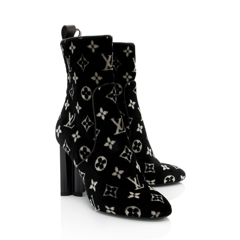 Louis Vuitton Monogram Velvet Silhouette Ankle Boots - Size 7.5 / 37.5 (SHF-1ZO3Ii)