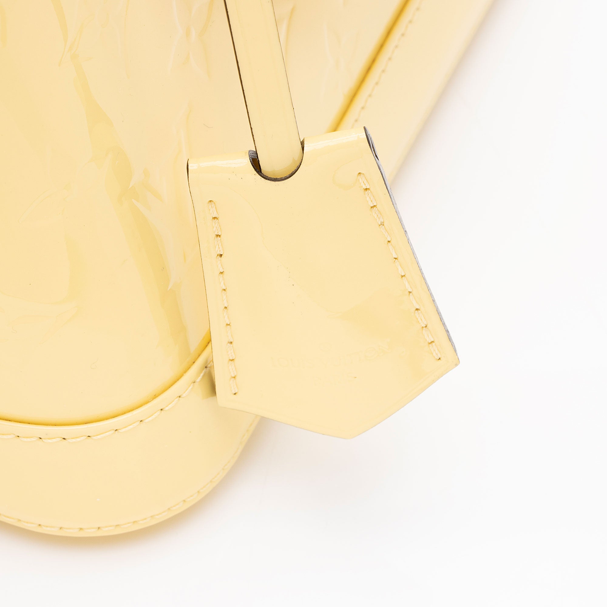 Louis Vuitton Monogram Vernis Alma BB Satchel (SHF-KPekdc)