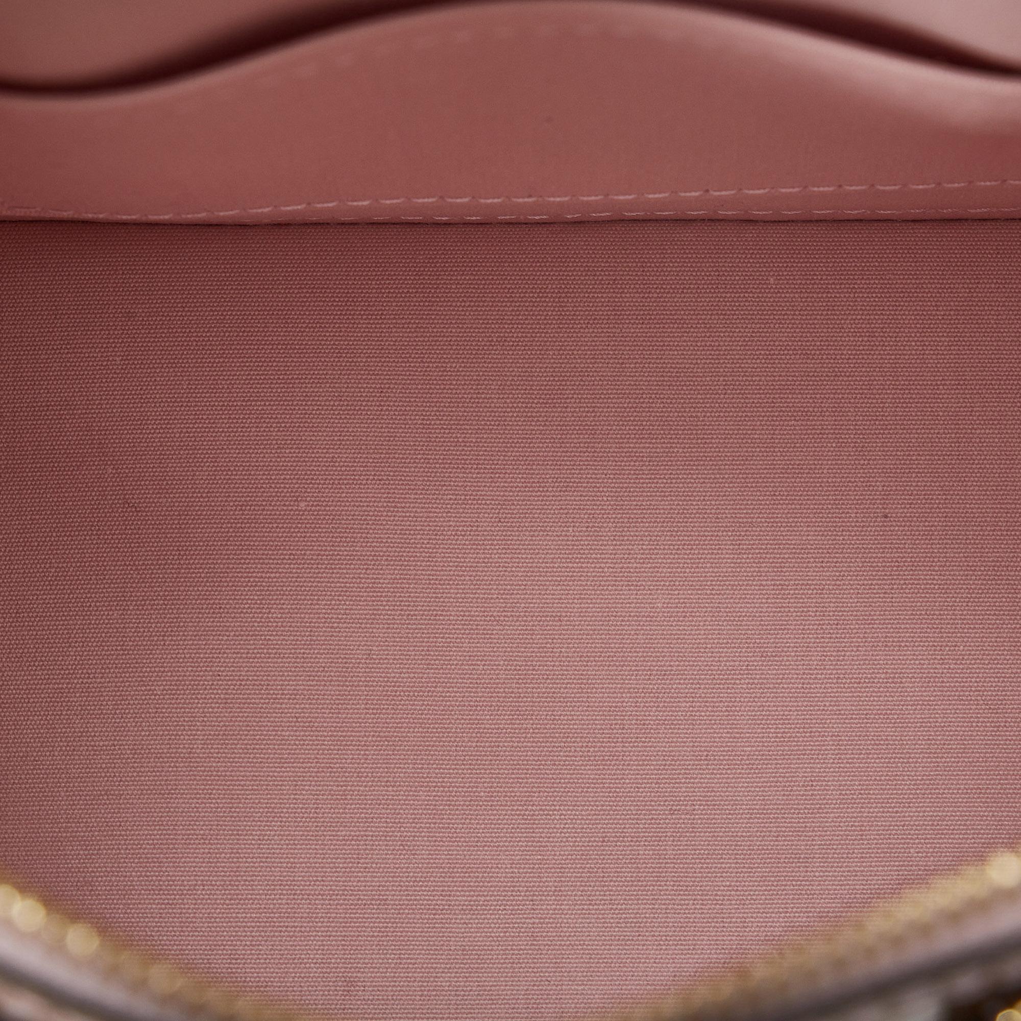 Louis Vuitton Monogram Vernis Alma BB (SHG-EaY81w)