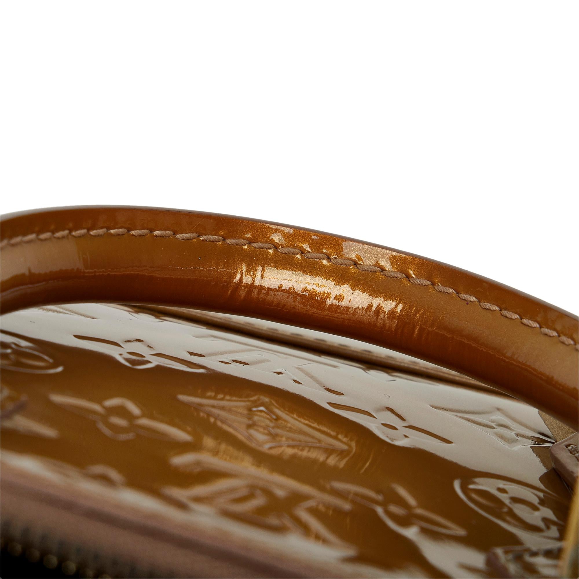 Louis Vuitton Monogram Vernis Alma BB (SHG-zw2oA4)