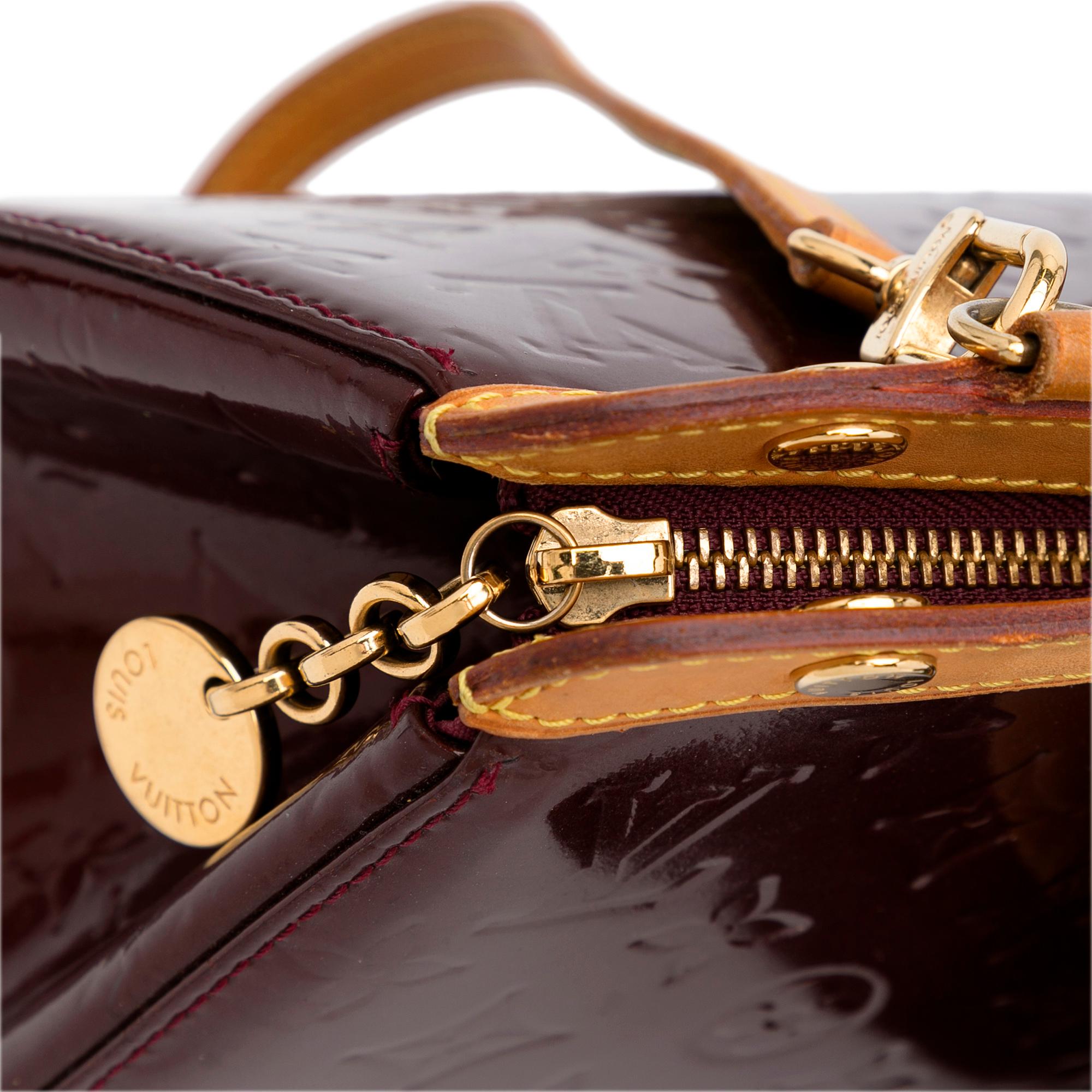 Louis Vuitton Monogram Vernis Brea MM (SHG-20FHgf)