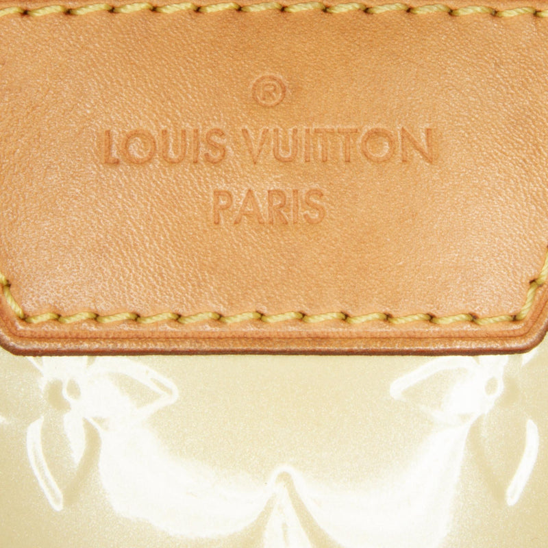 Louis Vuitton Monogram Vernis Brea MM (SHG-yttlDO)