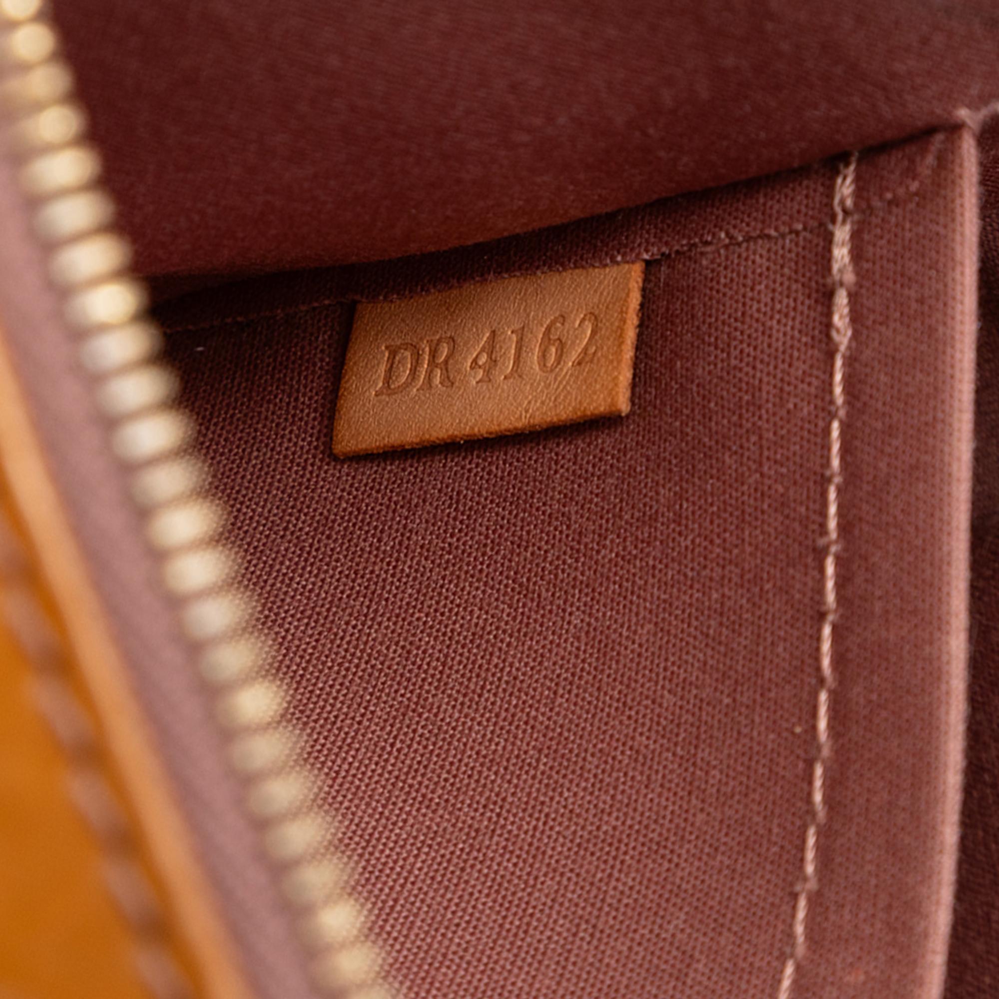 Louis Vuitton Monogram Vernis Pochette Accessoires