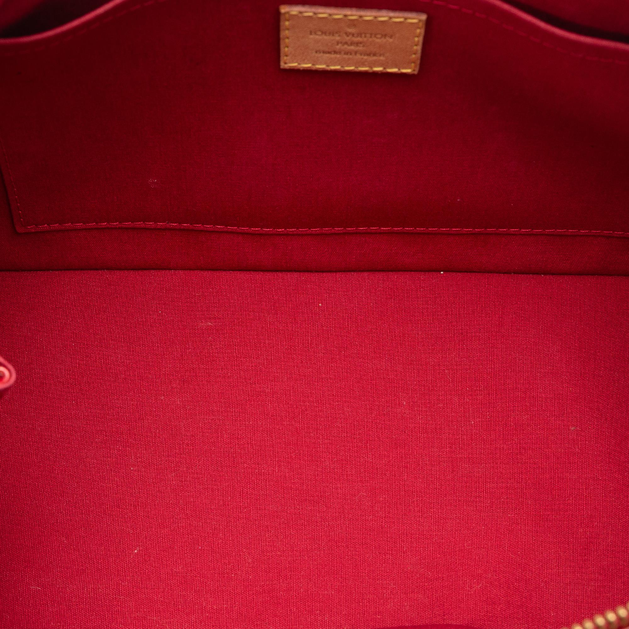 Louis Vuitton Monogram Vernis Rosewood Avenue (SHG-MxfMmi)