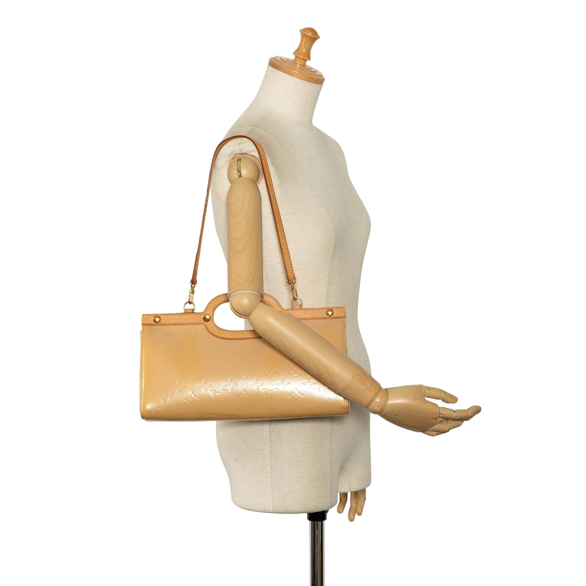 Louis Vuitton Monogram Vernis Roxbury Drive (SHG-uPfKOD)