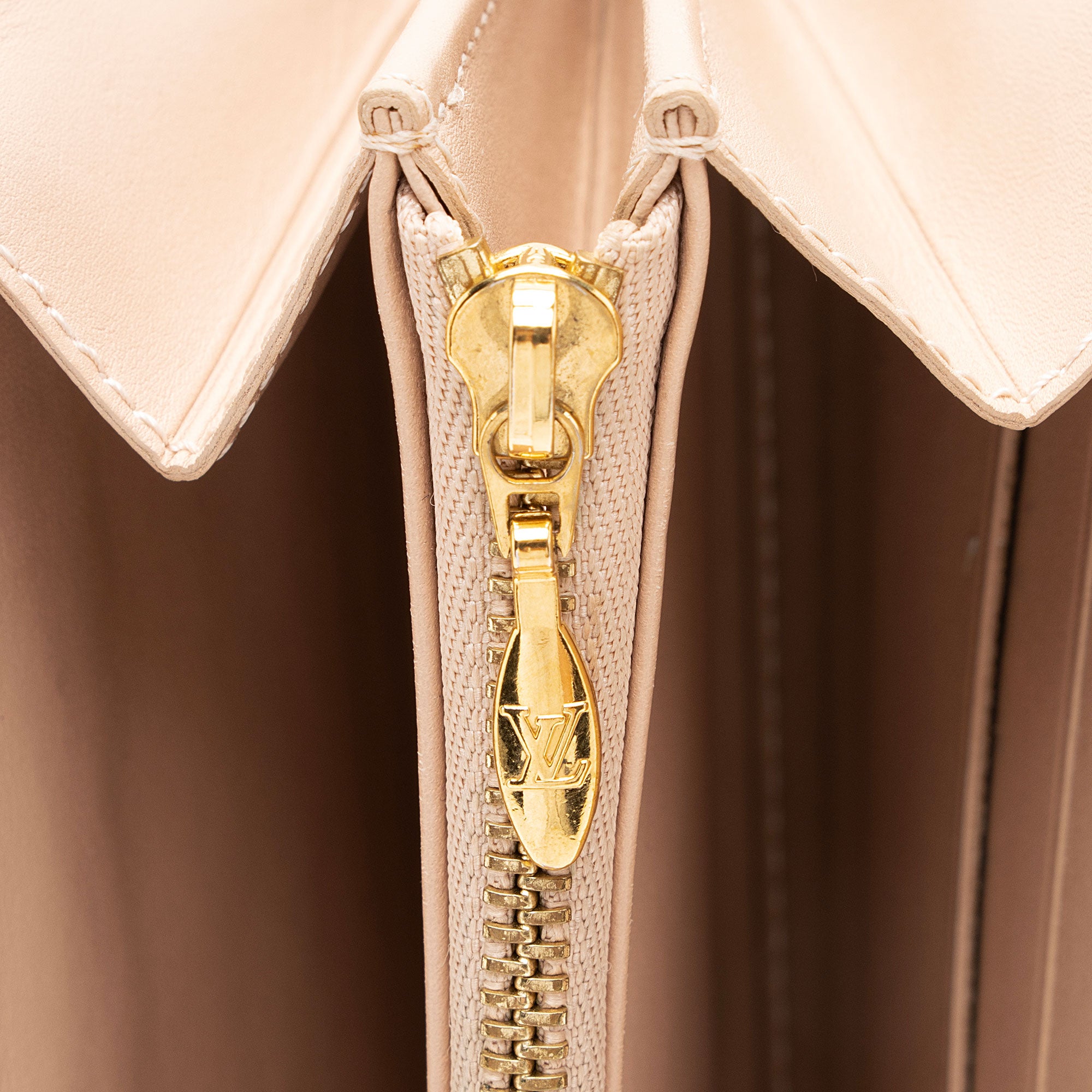 Louis Vuitton Monogram Vernis Sarah Wallet (SHF-56enYg)