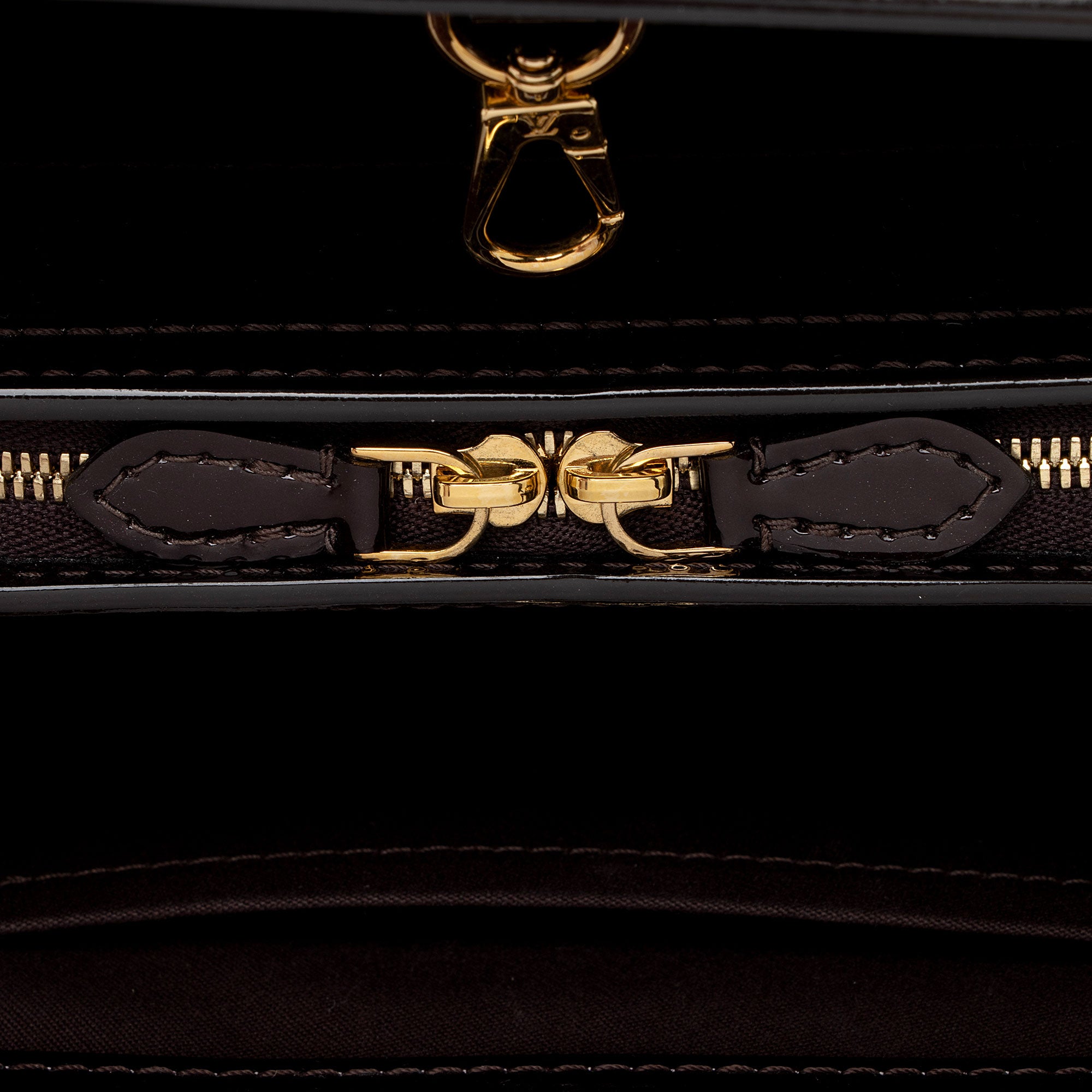 Louis Vuitton Monogram Vernis Virginia PM Shoulder Bag (SHF-rxNHf7)