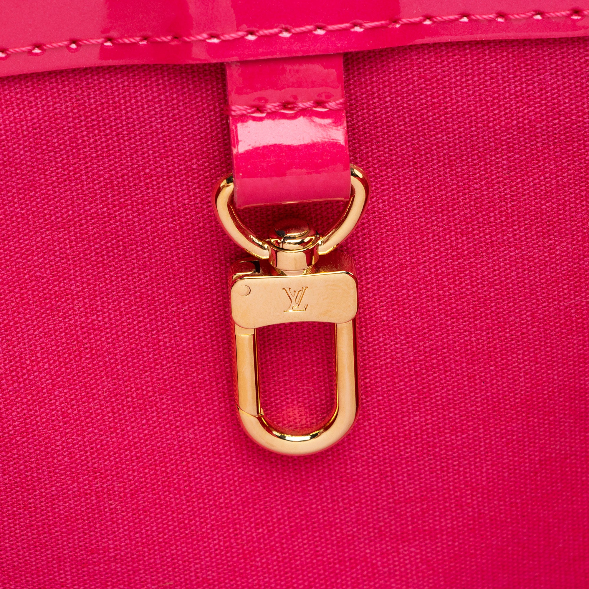 Louis Vuitton Monogram Vernis Wilshire PM Tote (SHF-aQ1roU)