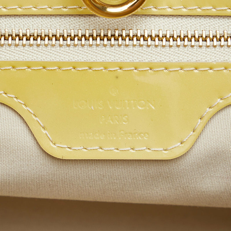 Louis Vuitton Monogram Vernis Wilshire PM (SHG-f7I76y)