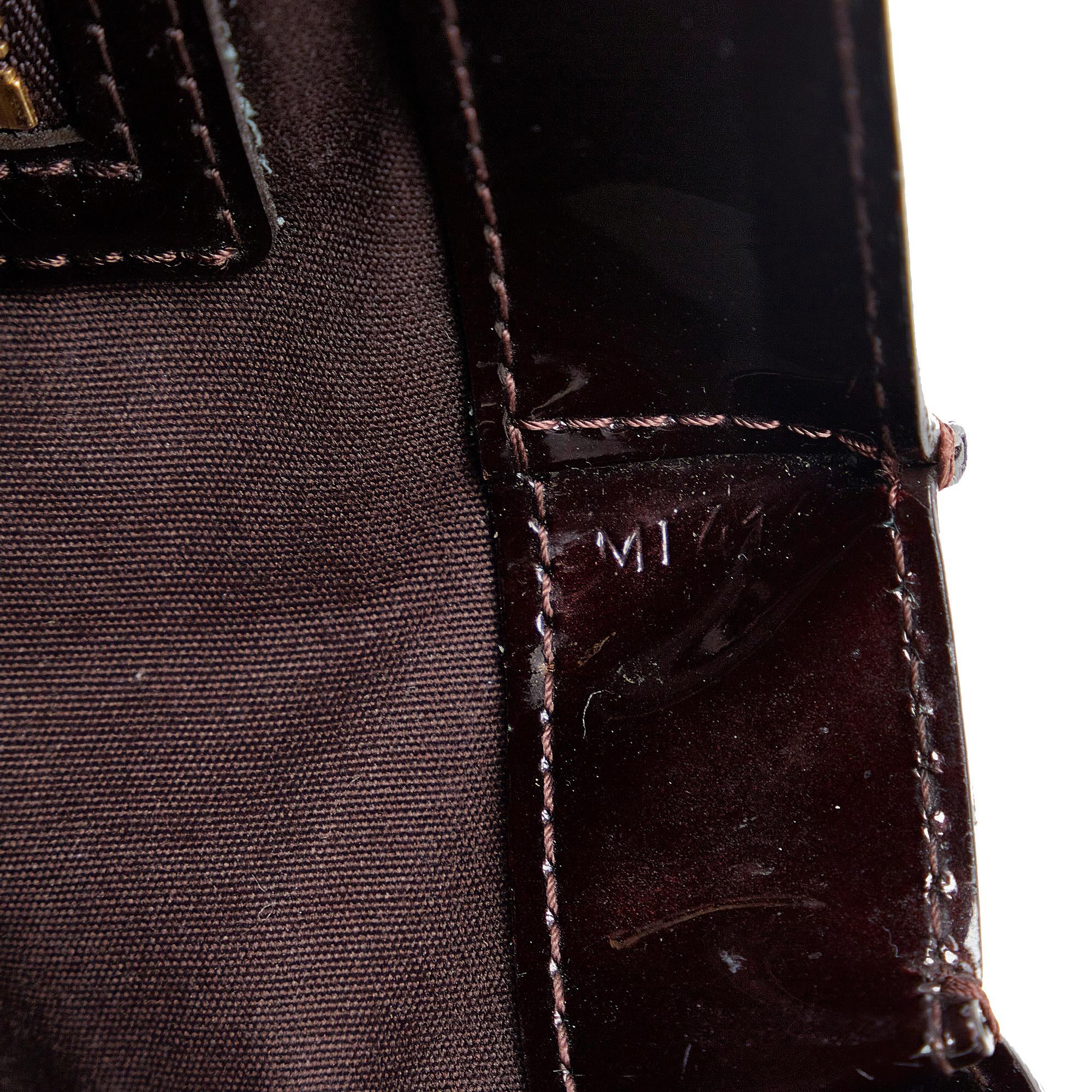 Louis Vuitton Monogram Vernis Wilshire PM (SHG-BeAyMF)
