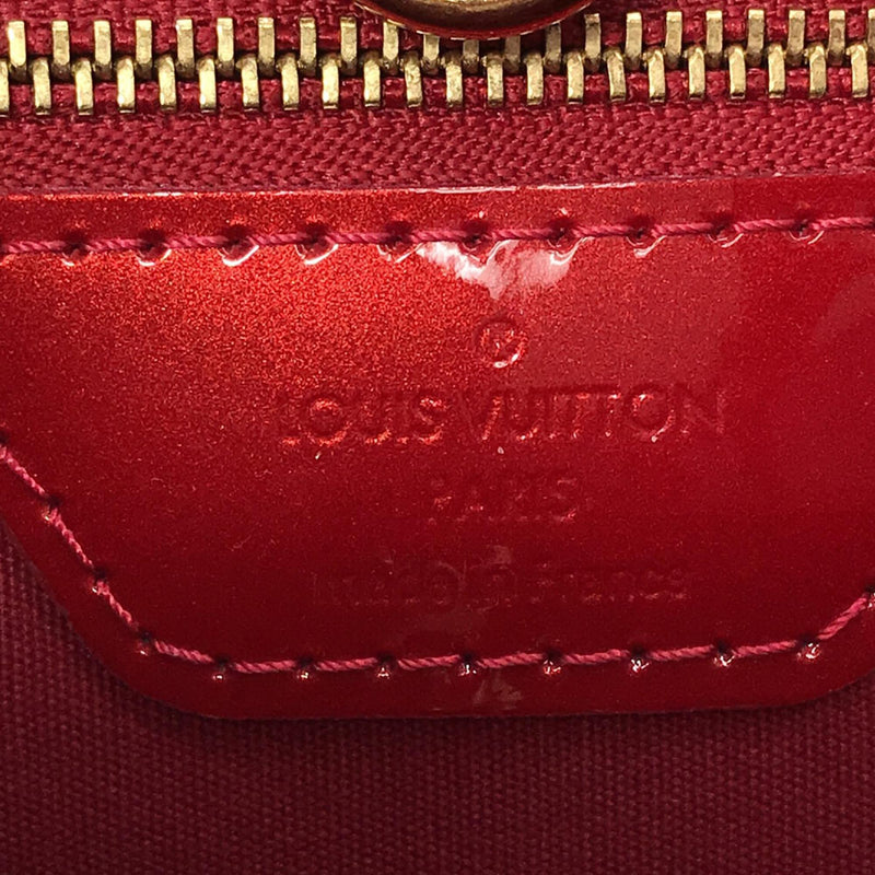 Louis Vuitton Monogram Vernis Wilshire PM (SHG-UgS1gc)