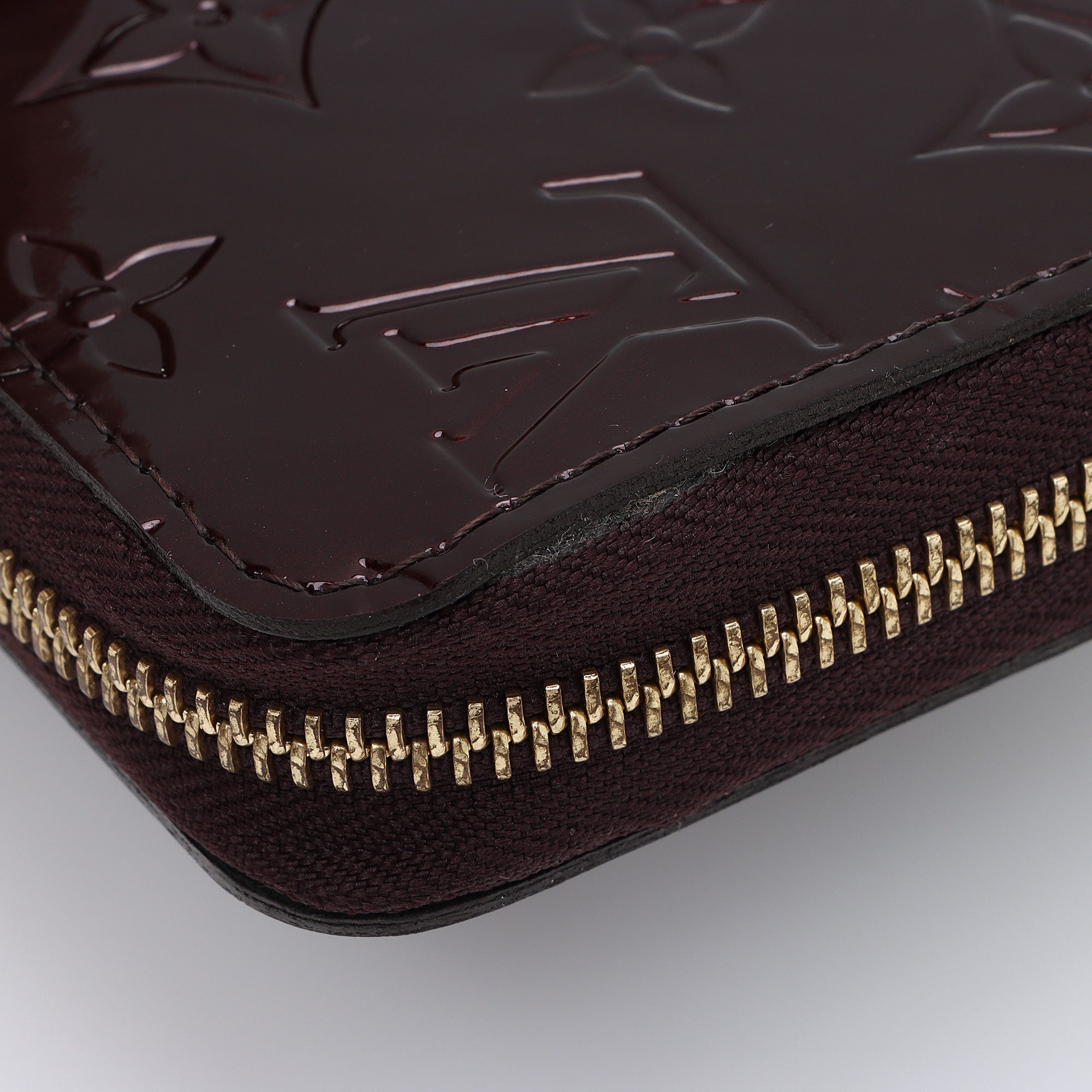 Louis Vuitton Monogram Vernis Zippy Wallet (SHF-2xxdbk)