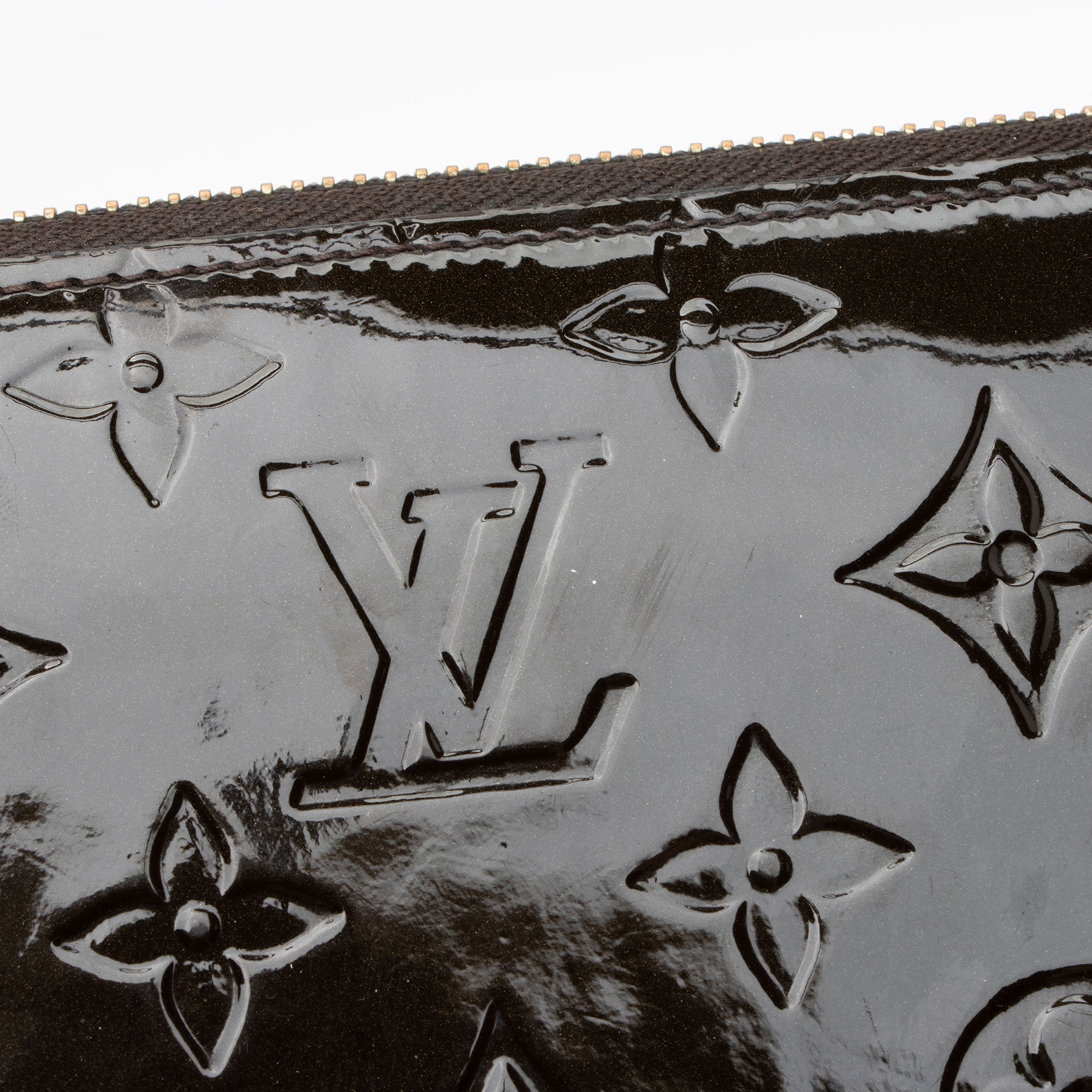 Louis Vuitton Monogram Vernis Zippy Wallet (SHF-O0VEBU)