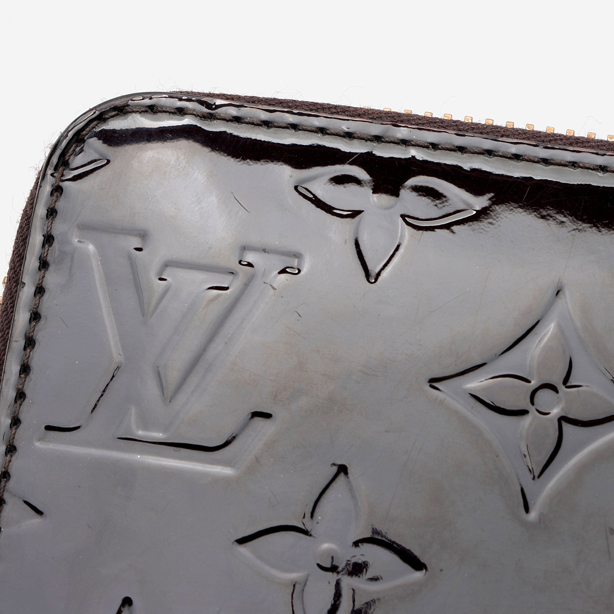 Louis Vuitton Monogram Vernis Zippy Wallet (SHF-0wPWNy)