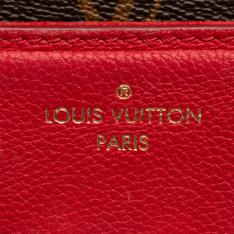 Louis Vuitton Monogram Victoire (SHG-pWRJnA)
