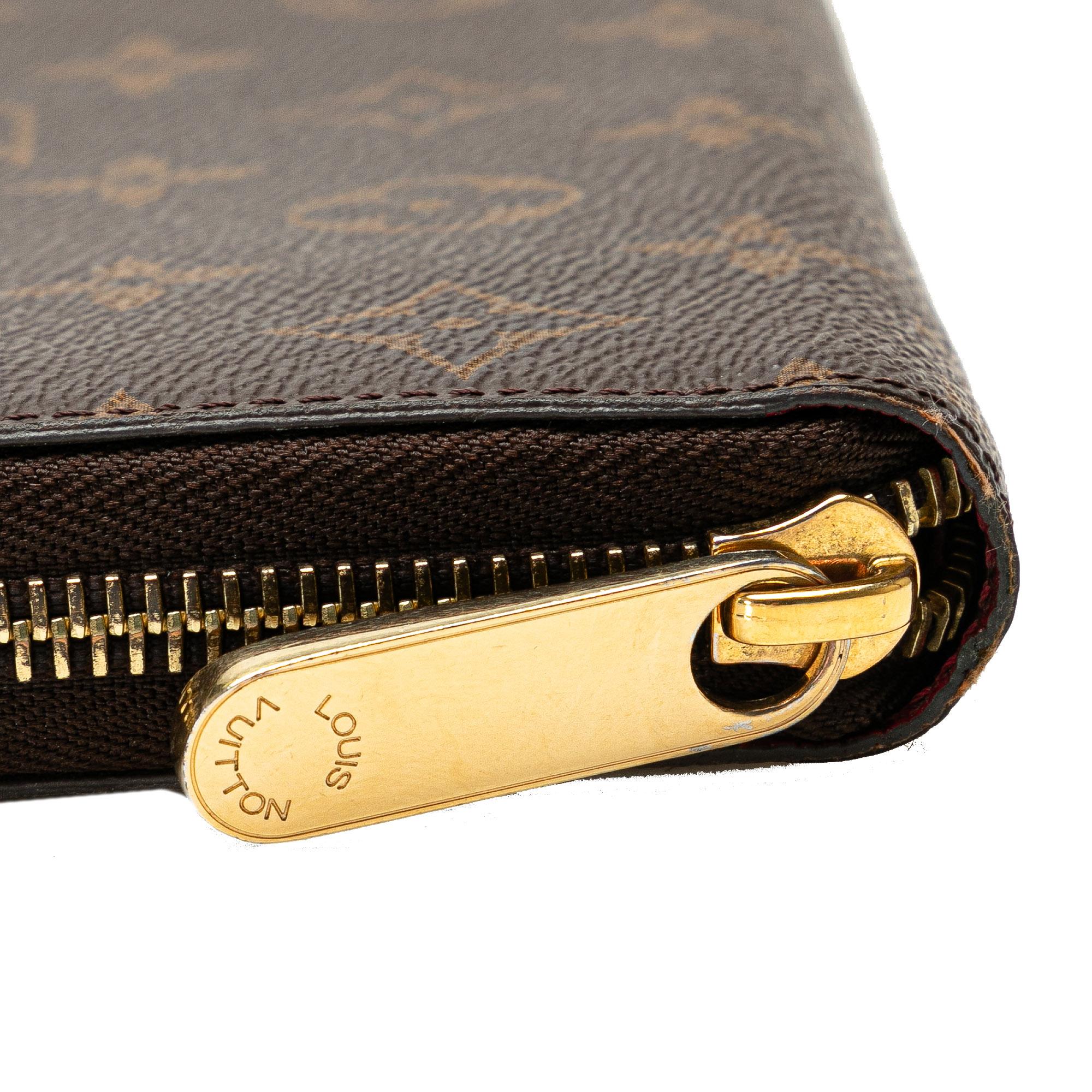 Louis Vuitton Monogram Zippy Wallet (SHG-HiaSAc)