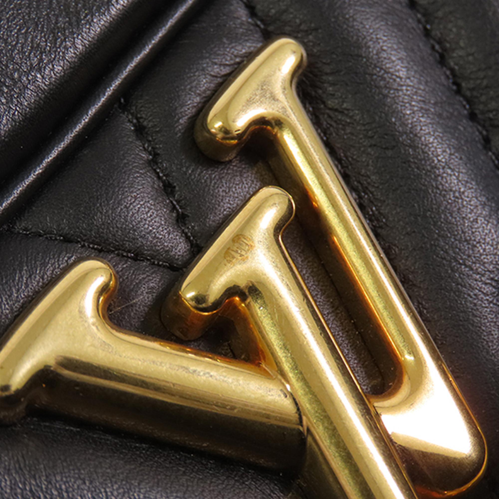 Louis Vuitton New Wave Camera Bag (SHG-7qm0Jq)