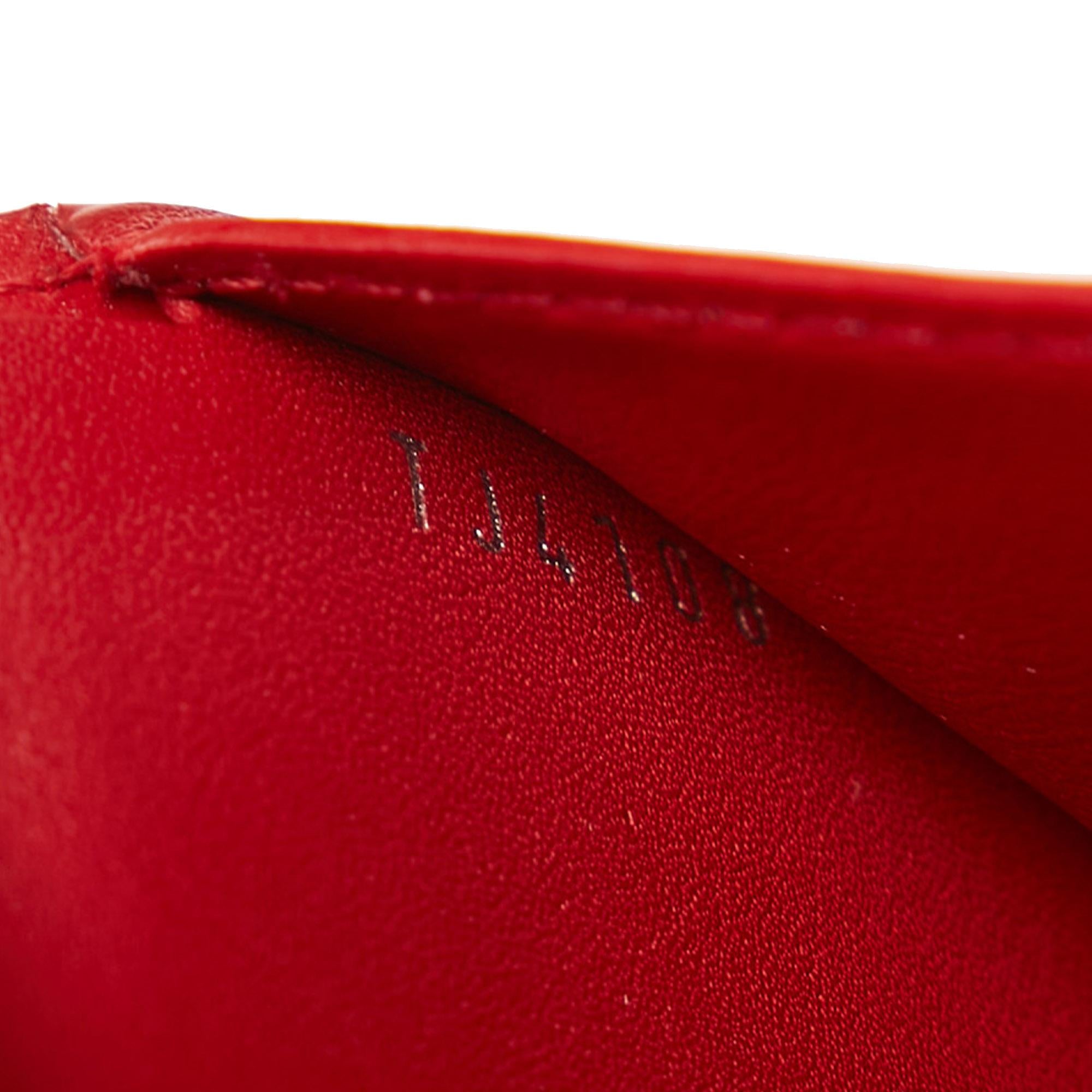 Louis Vuitton New Wave Compact Wallet (SHG-rNRED8)