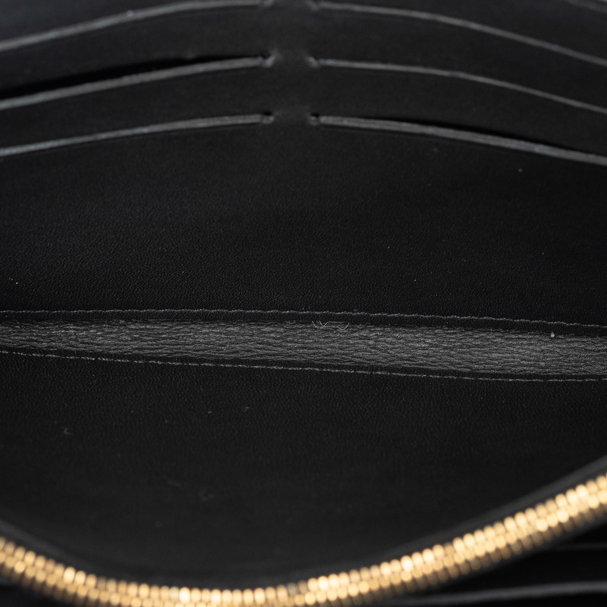Louis Vuitton New Wave Long Wallet (SHG-xTwyGy)