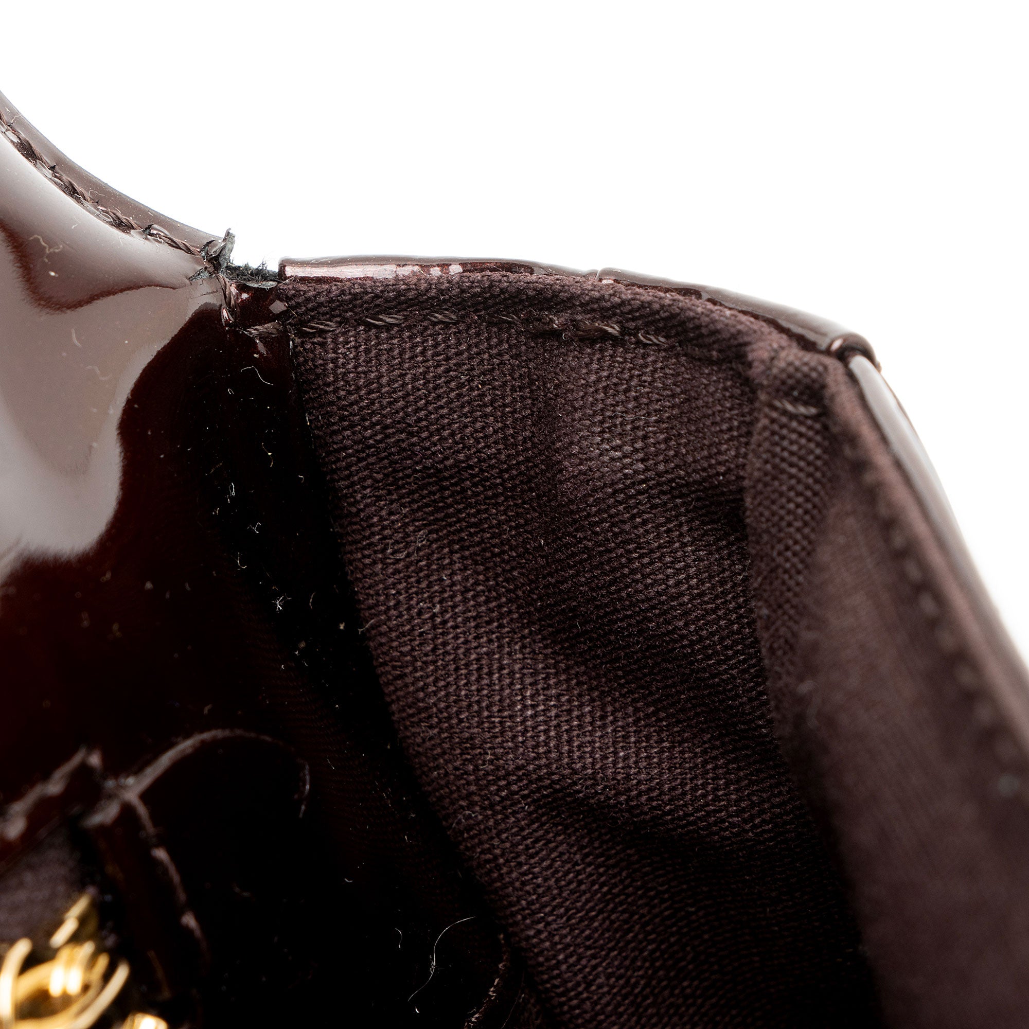 Louis Vuitton Patent Leather Sobe Clutch (SHF-O0hDXi)