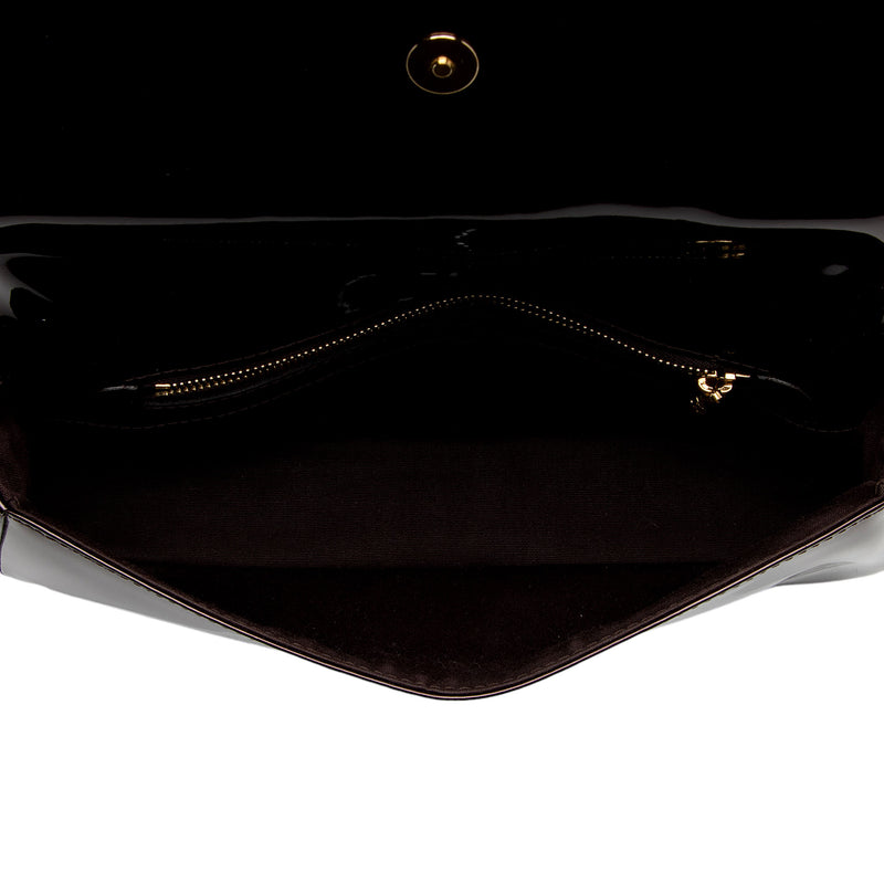 Louis Vuitton Patent Leather Sobe Clutch (SHF-O0hDXi)