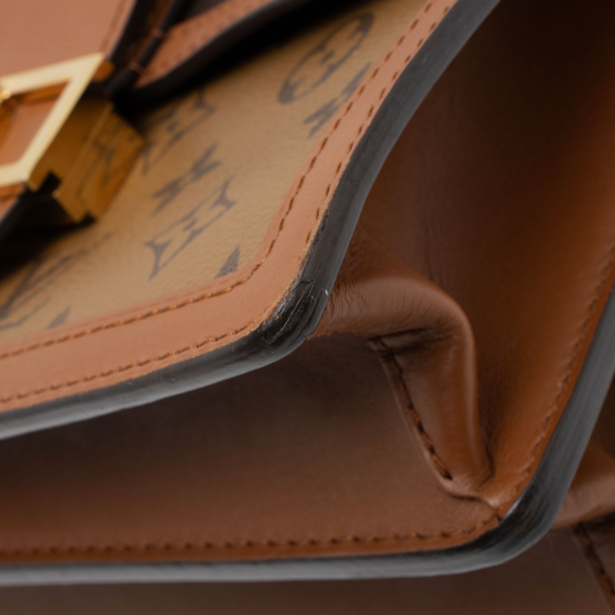 Louis Vuitton Reverse Monogram Dauphine MM Shoulder Bag (SHF-gLxrYk)