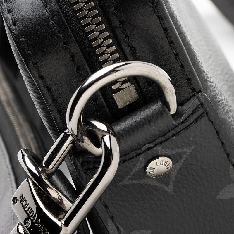 Pre-owned Louis Vuitton Trio Messenger Cloth Bag In Grey