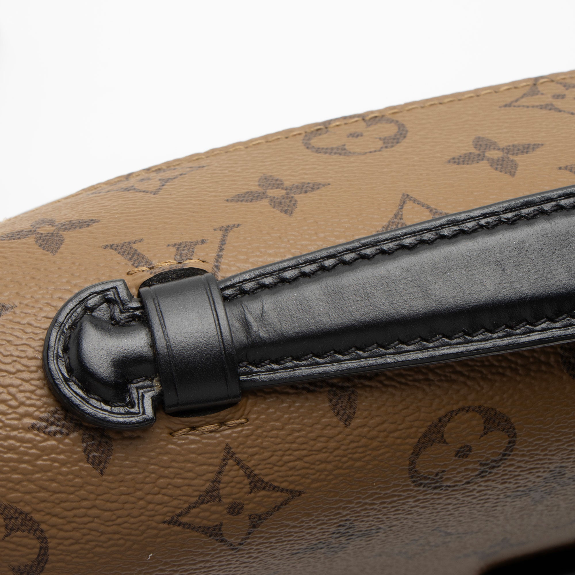 Louis Vuitton Reverse Monogram Pochette Metis Shoulder Bag (SHF-QRerUA)