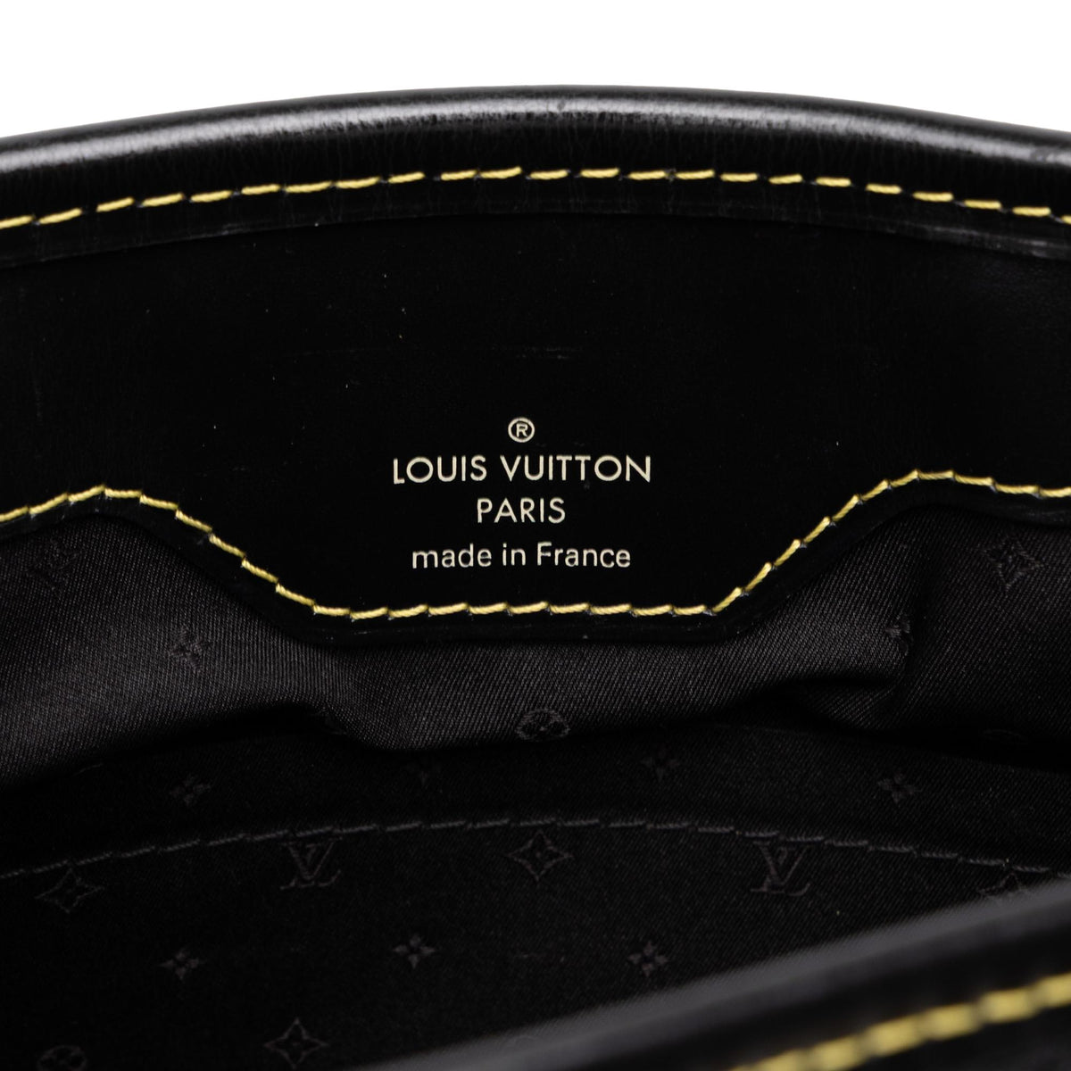 Louis Vuitton Suhali L Essentiel PM