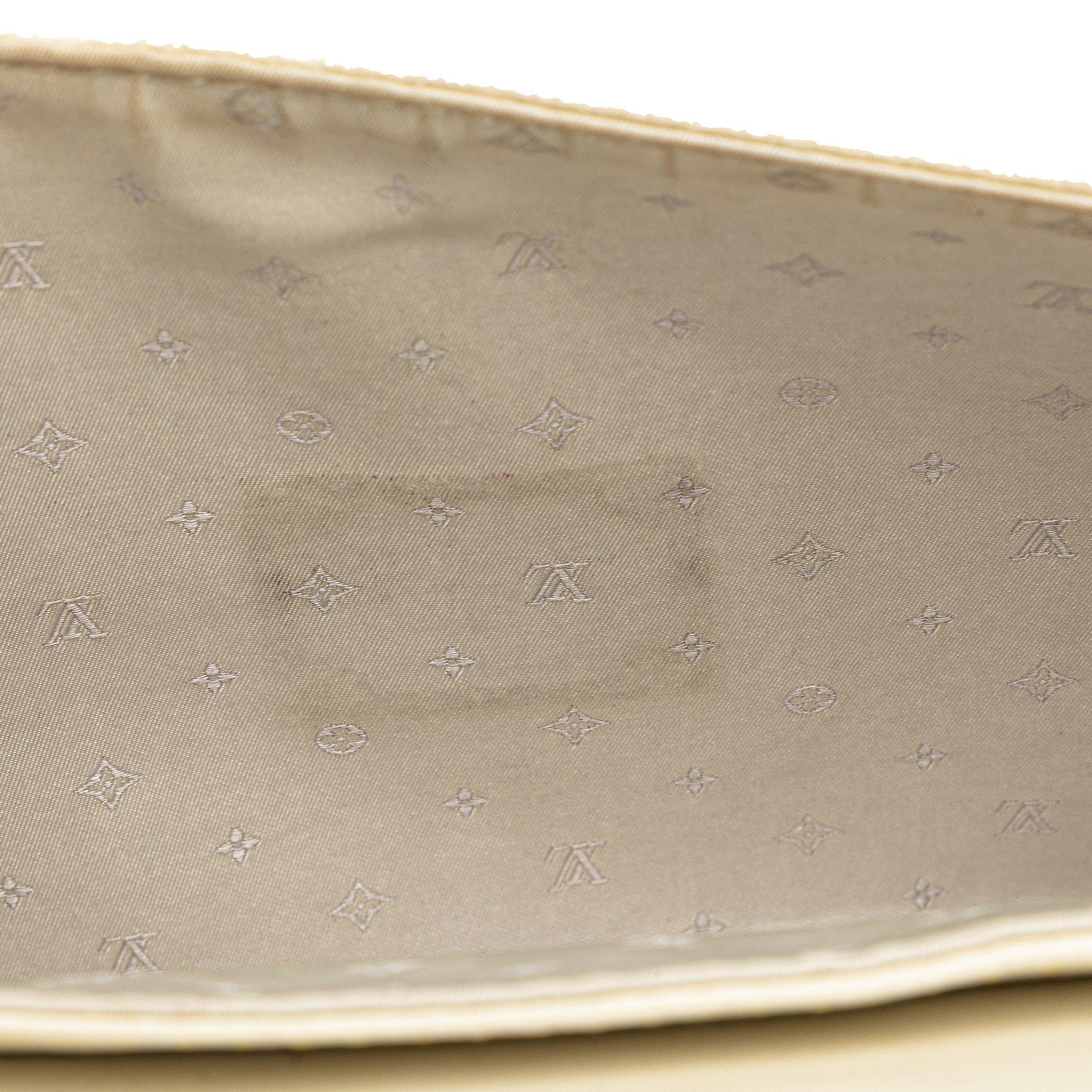 Louis Vuitton Suhali LAimable