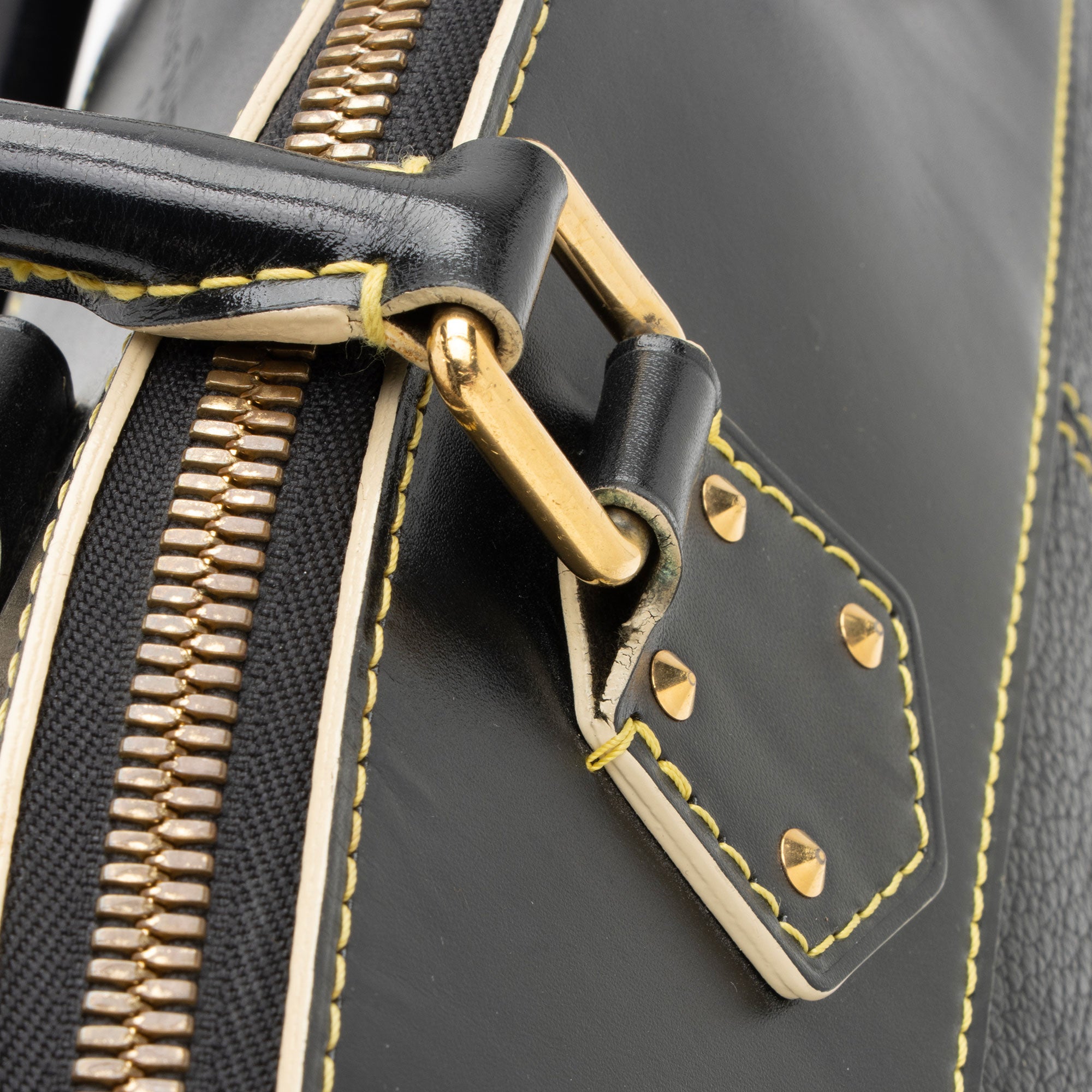 Louis Vuitton Suhali Lockit MM Satchel (SHF-VxGGO7)