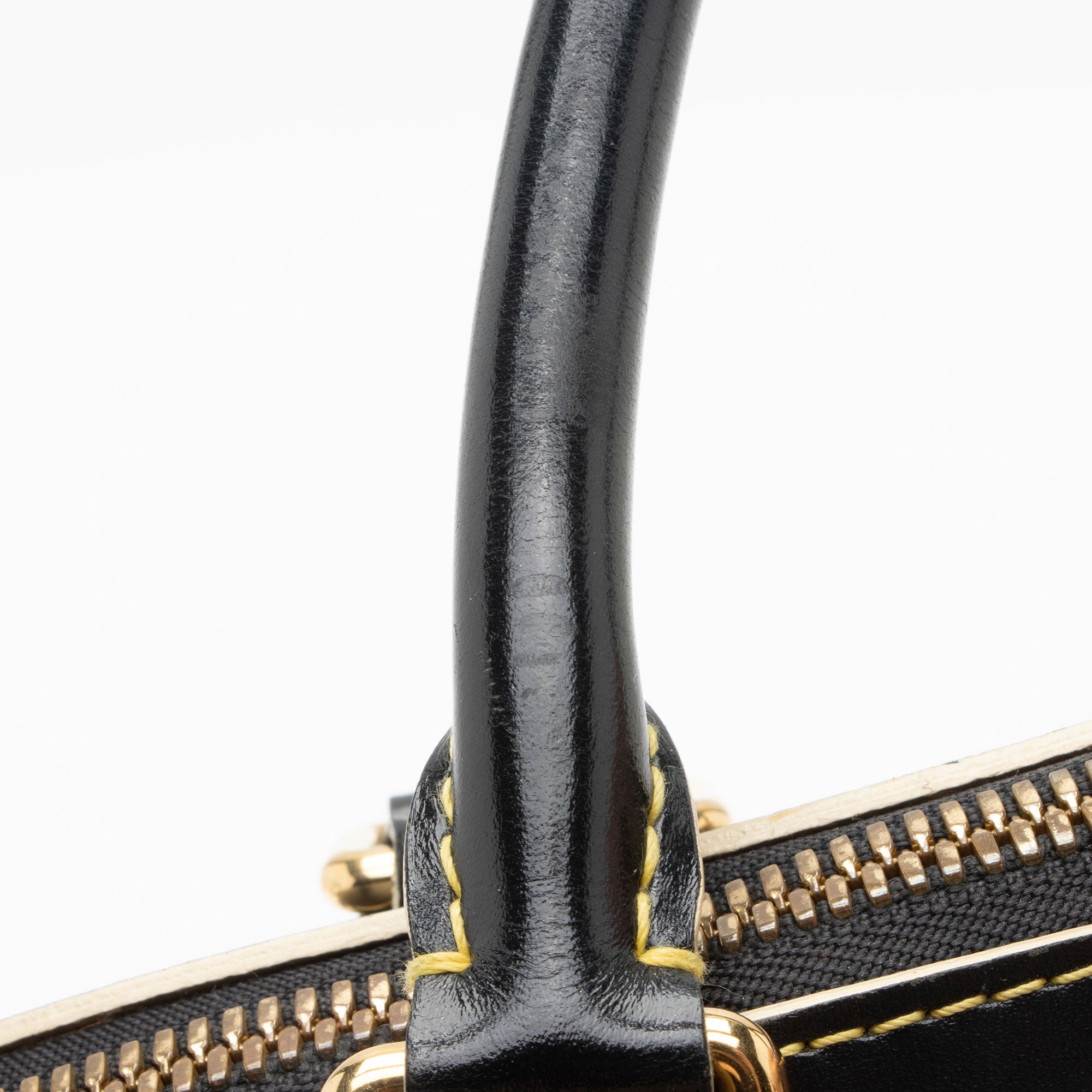 Louis Vuitton Suhali Lockit MM Satchel (SHF-VxGGO7)