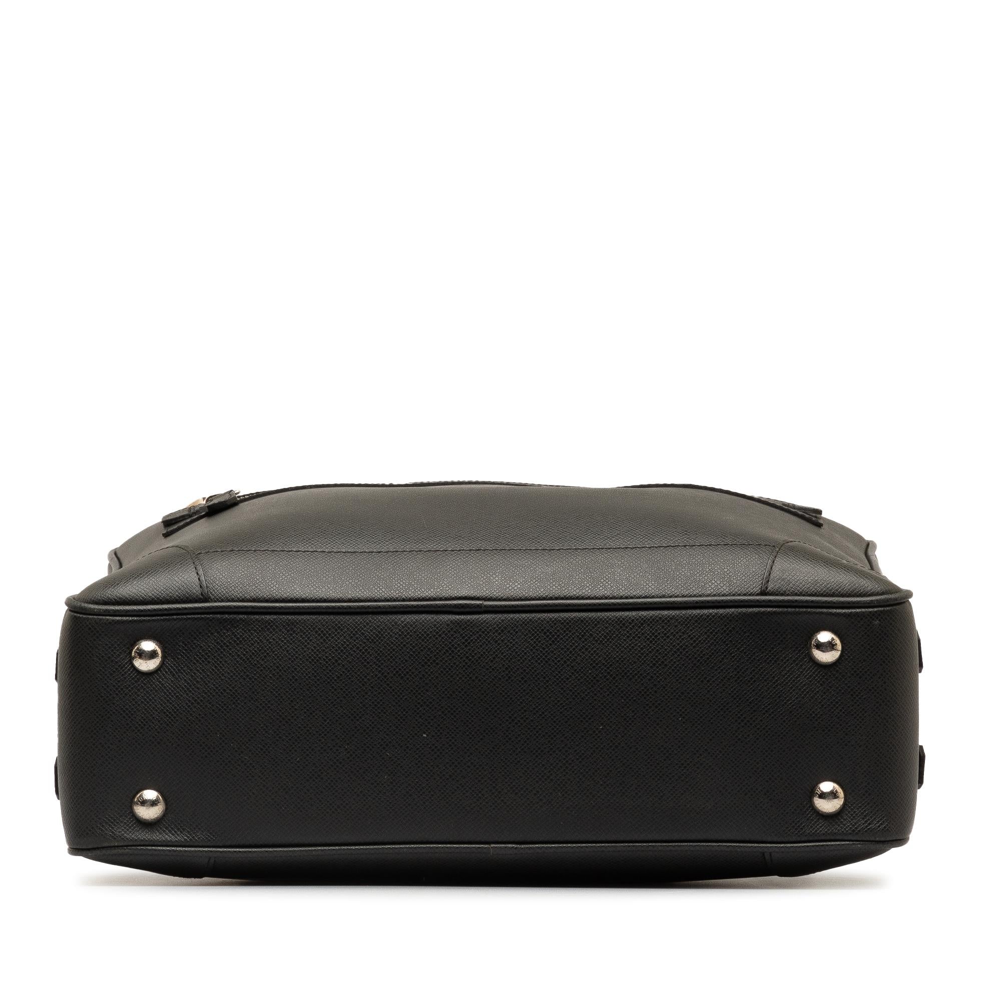 Louis Vuitton Taiga Alexander Briefcase (SHG-wpNlxM)