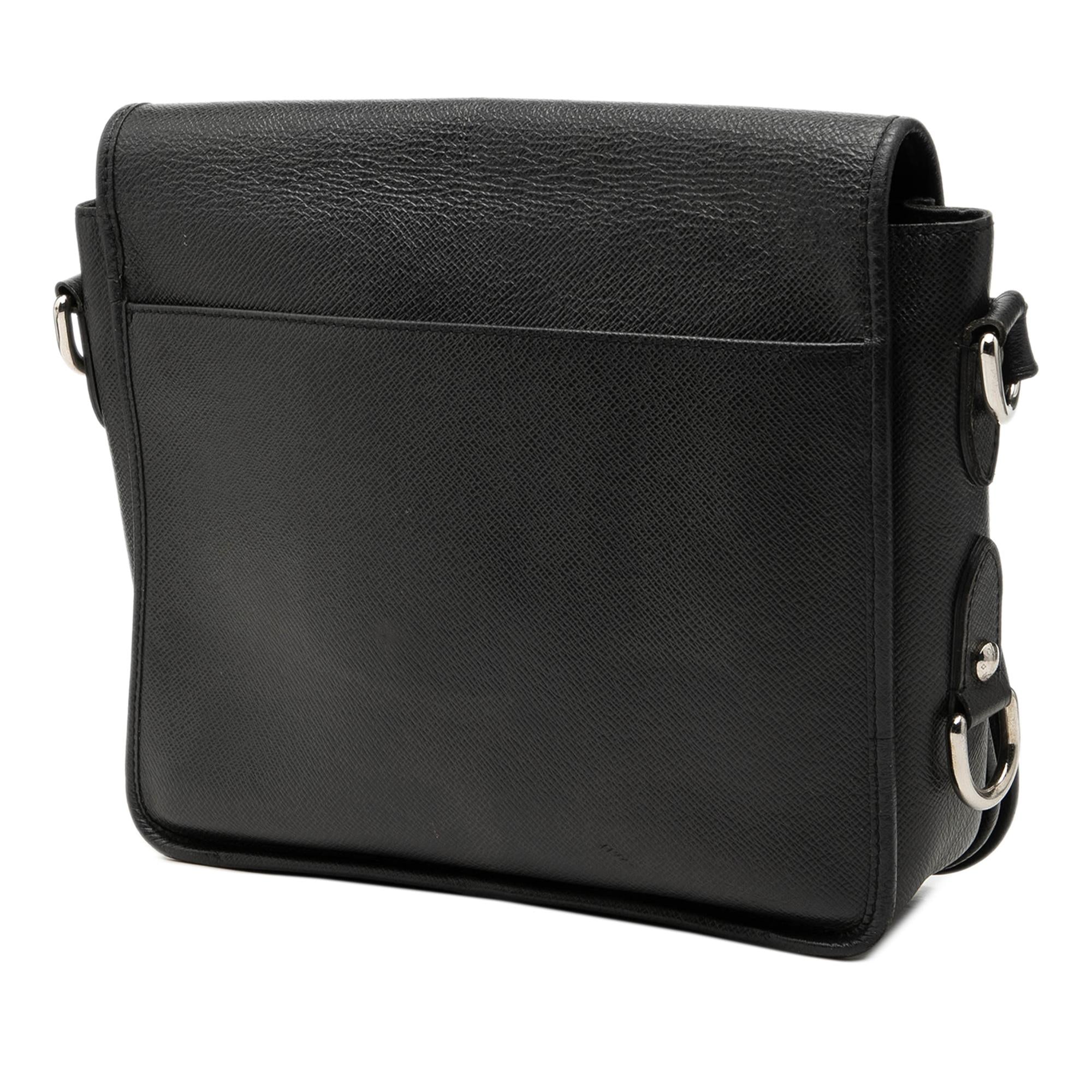 Louis Vuitton Taiga Andrei