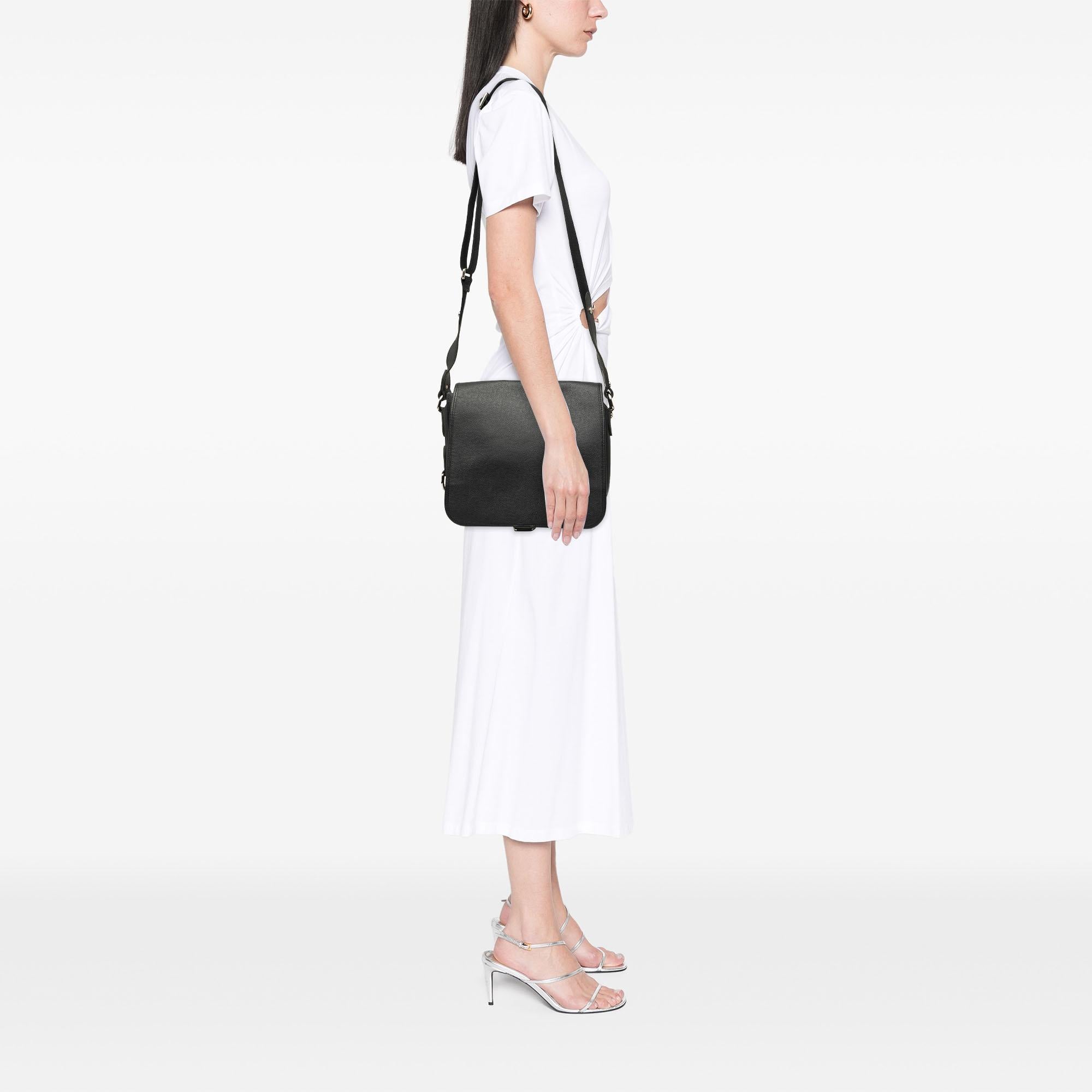 Louis Vuitton Taiga Andrei
