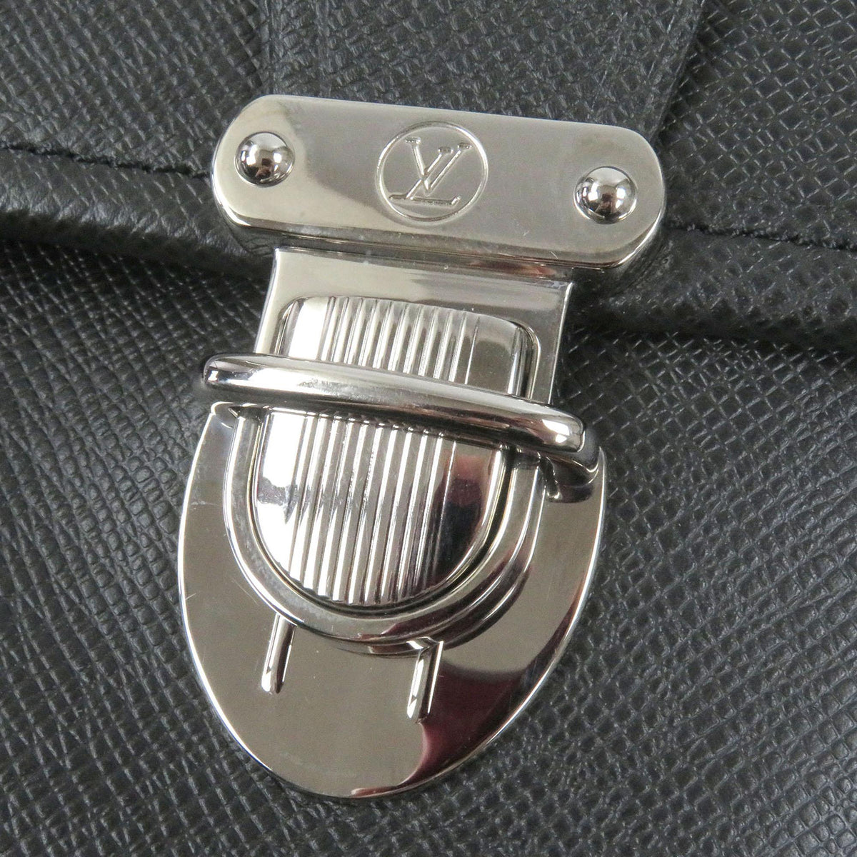 Louis Vuitton Taiga Anton Briefcase