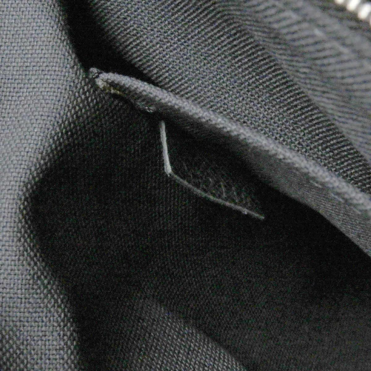 Louis Vuitton Taiga Anton Briefcase