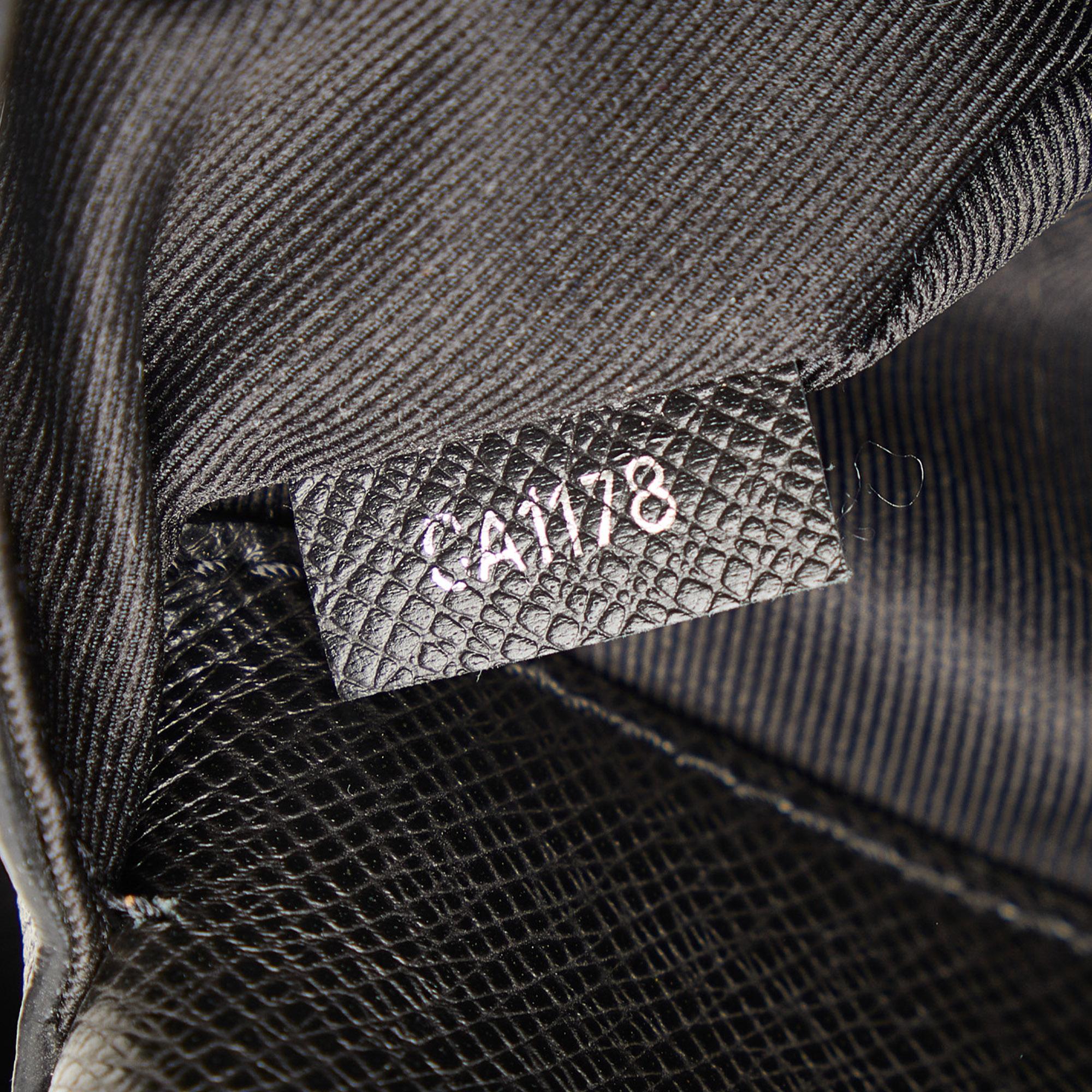 Louis Vuitton Taiga Anton Messenger PM (SHG-QmN9Ao)