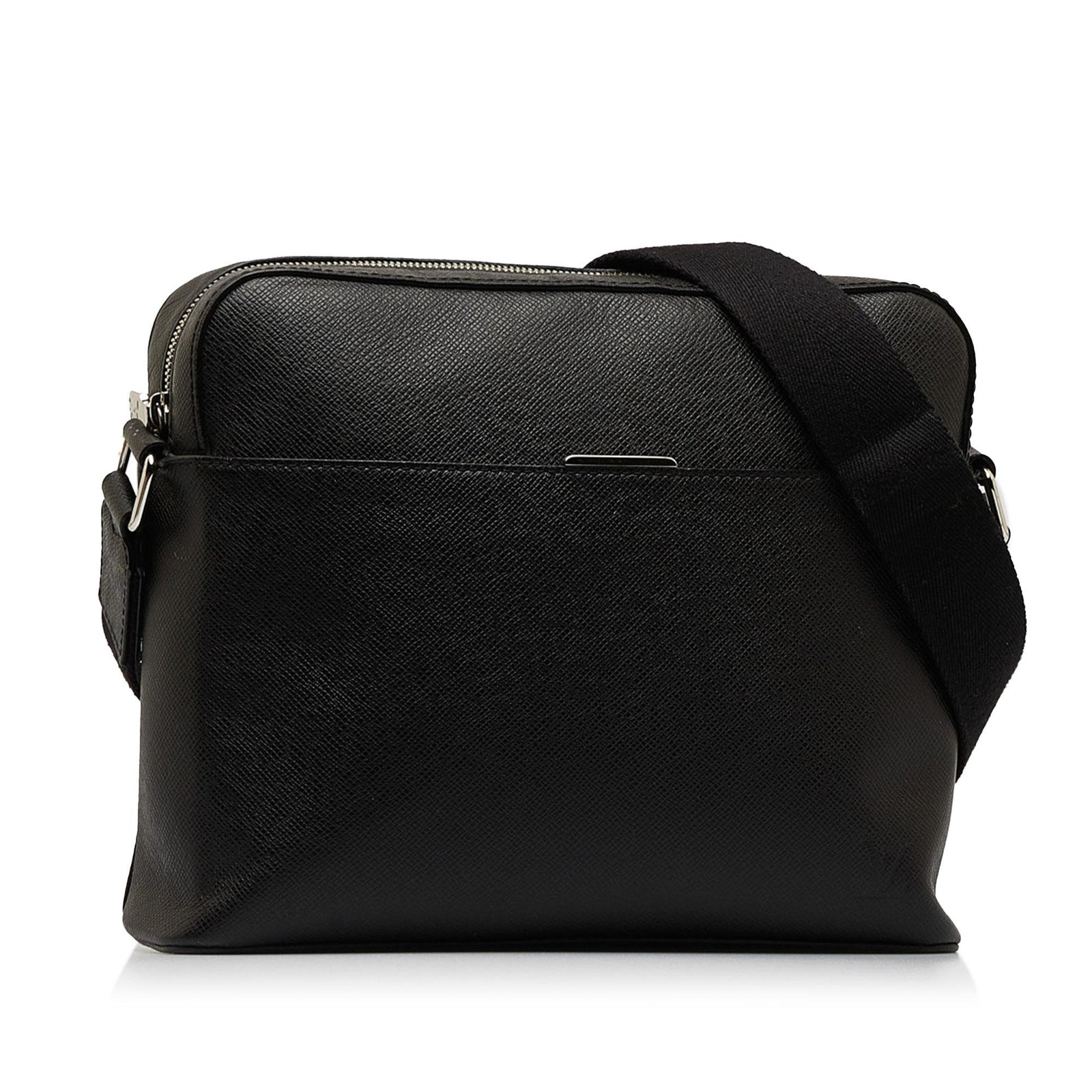 Louis Vuitton Anton Taiga ショルダー PM