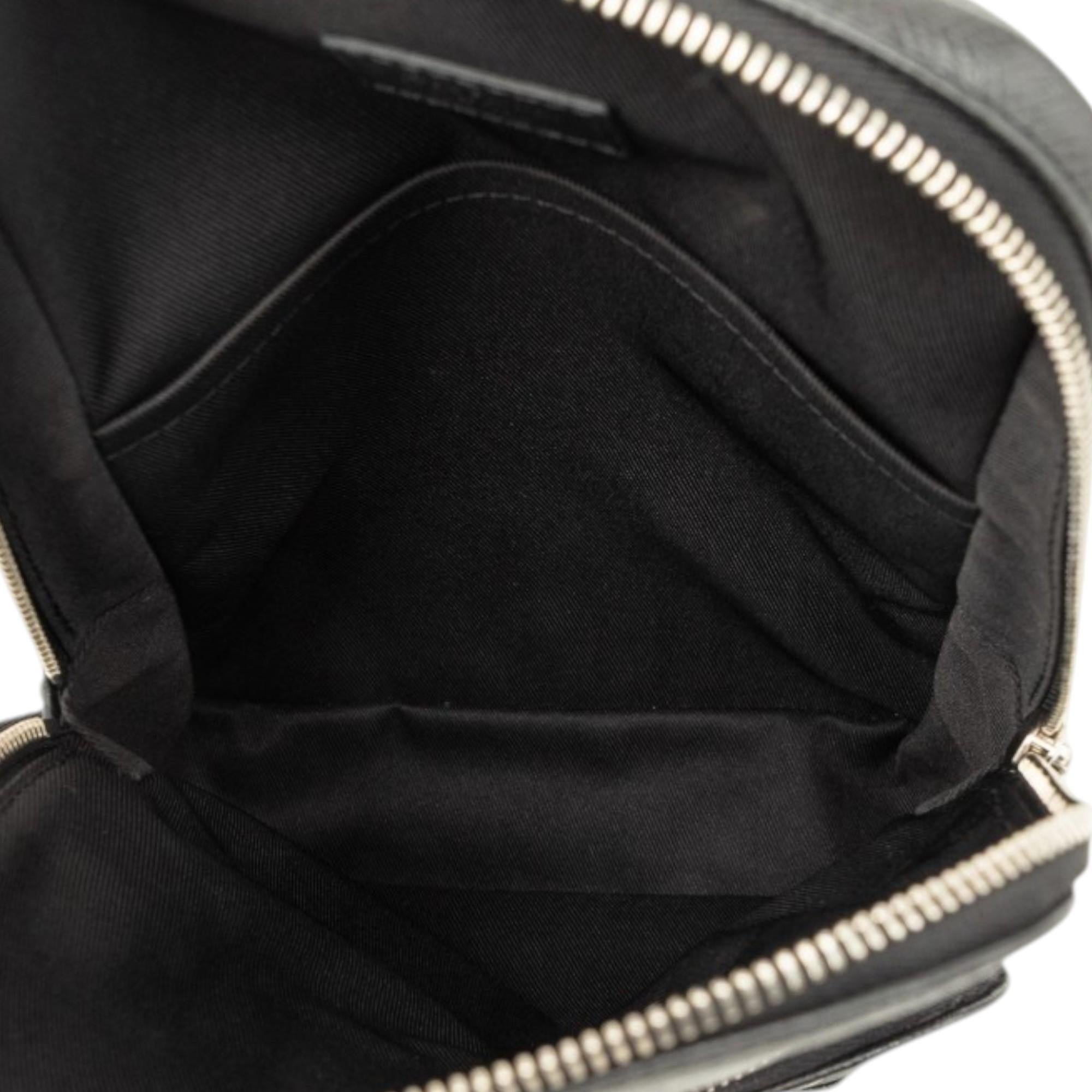 Louis Vuitton Taiga Avenue Sling