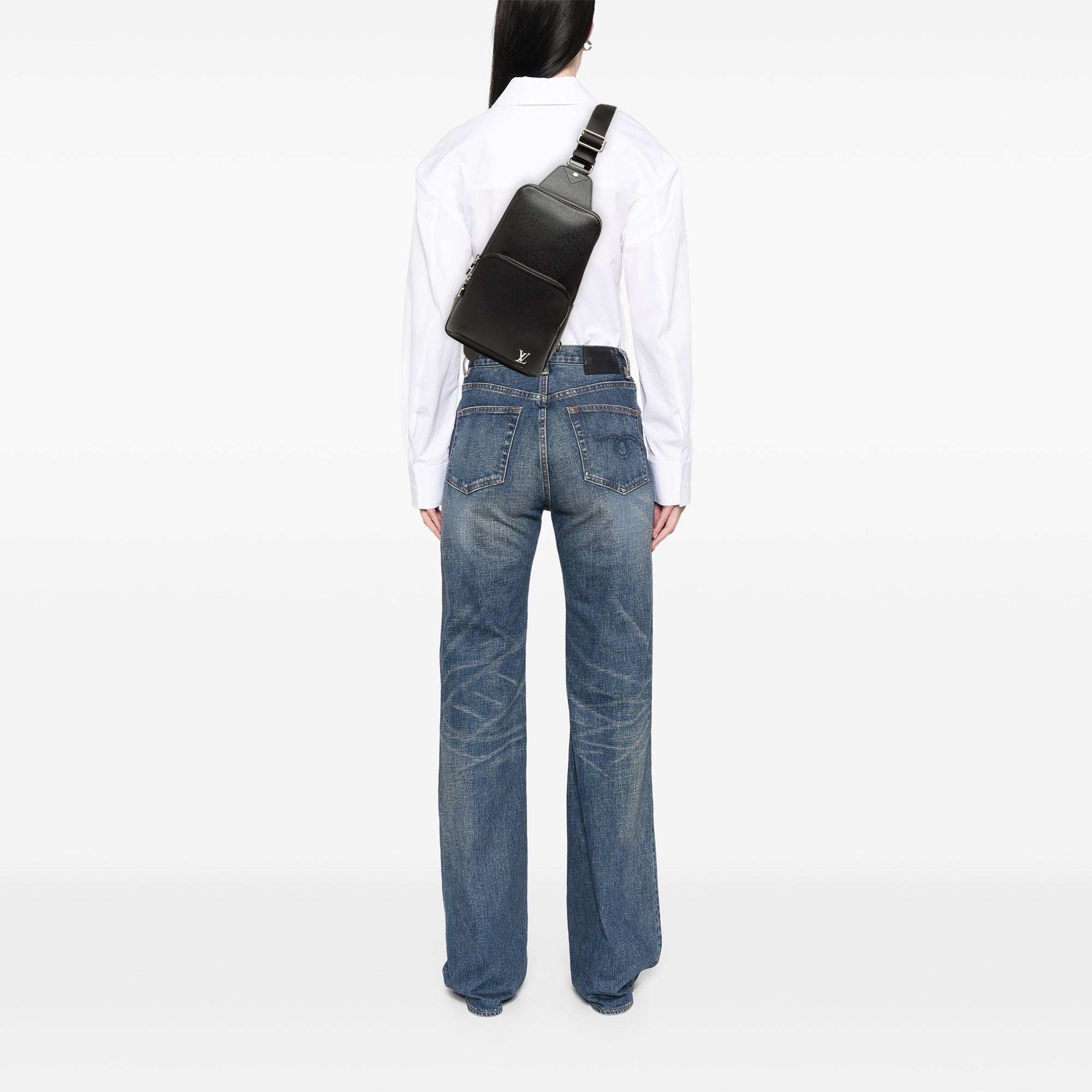 Louis Vuitton Taiga Avenue Sling